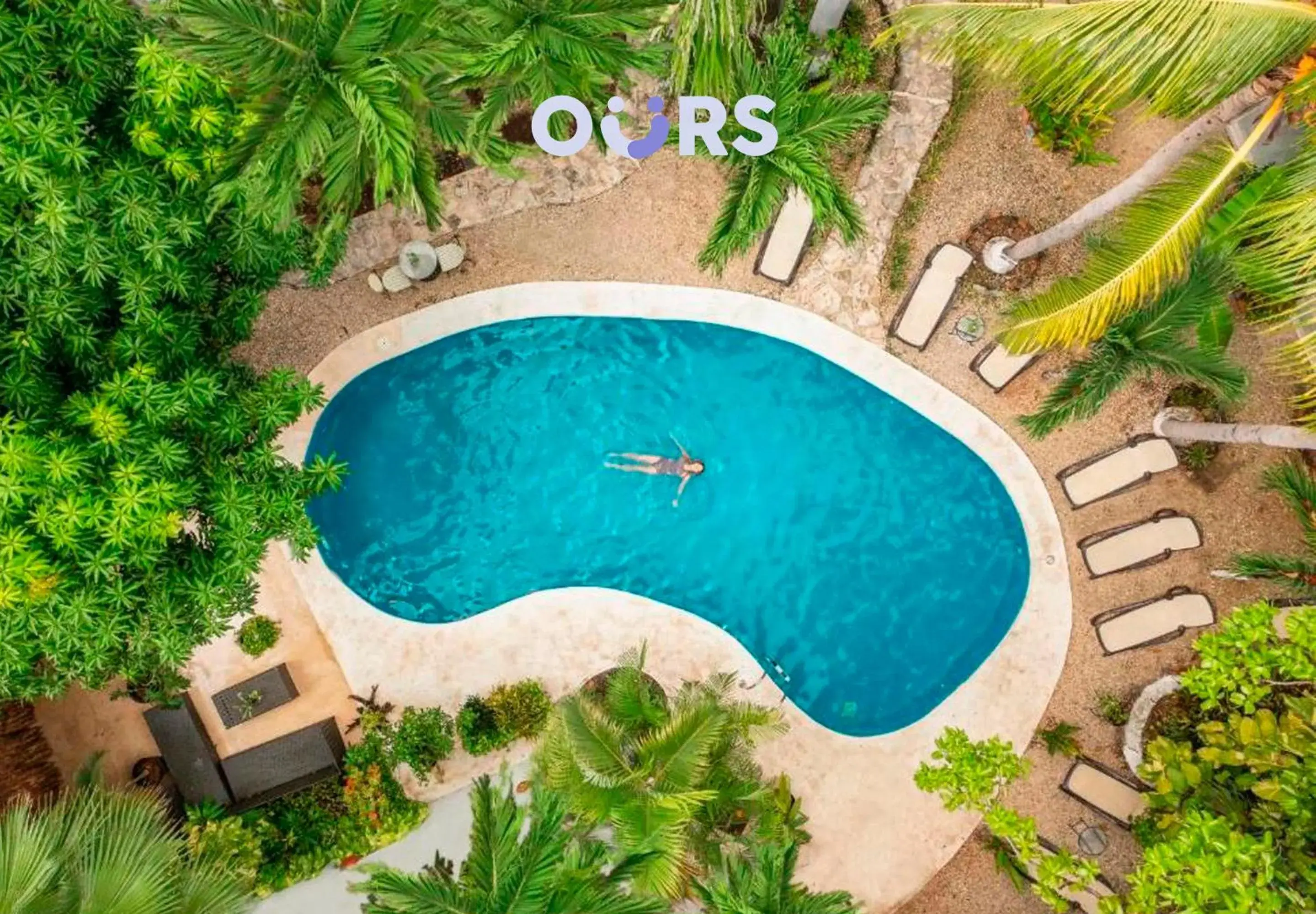 Swimming pool in Hacienda Paradise Hotel Swimming pool in Hacienda Paradise Hotel