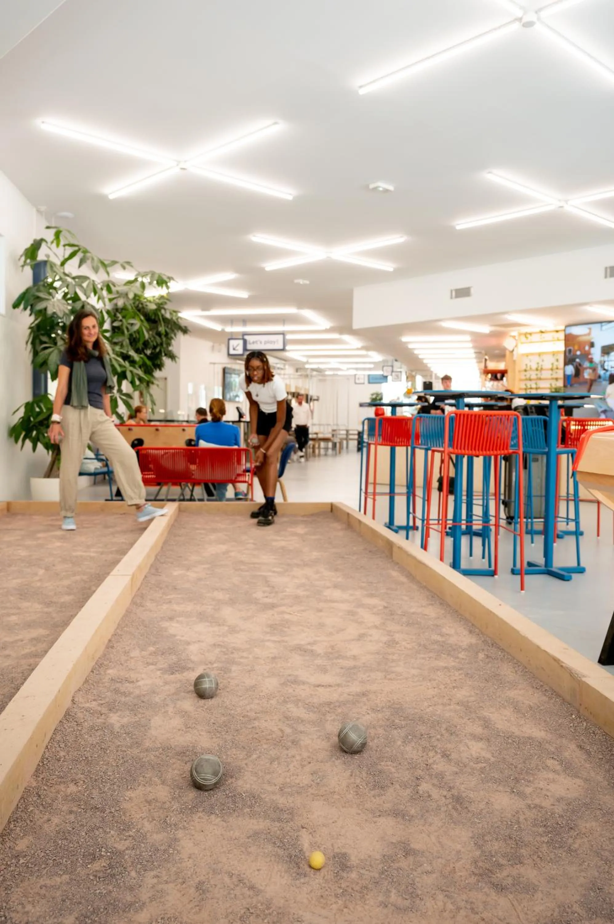 Property building in UCPA SPORT STATION HOSTEL PARIS