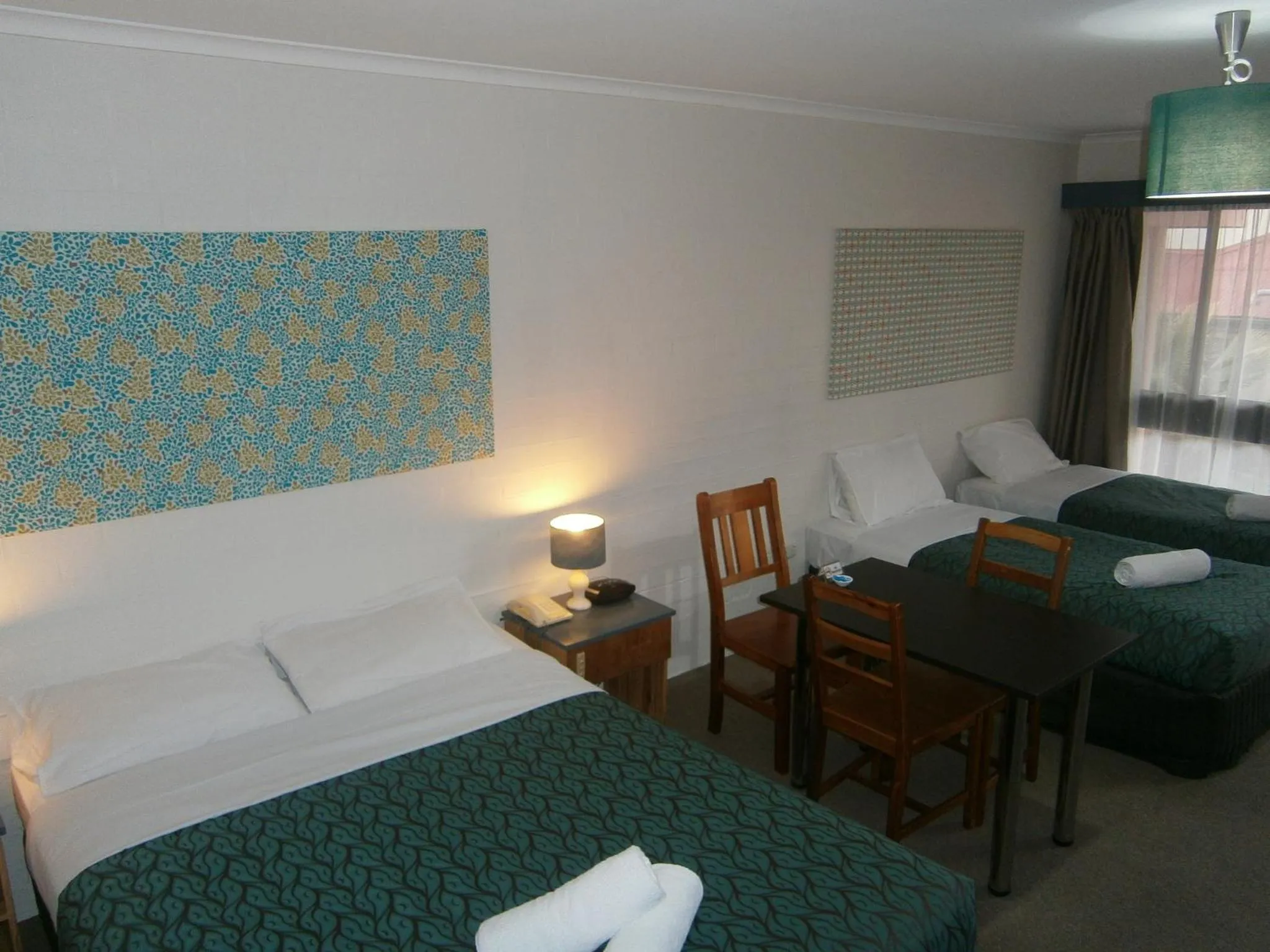 Photo of the whole room, Bed in Albury Winsor Park Motor Inn