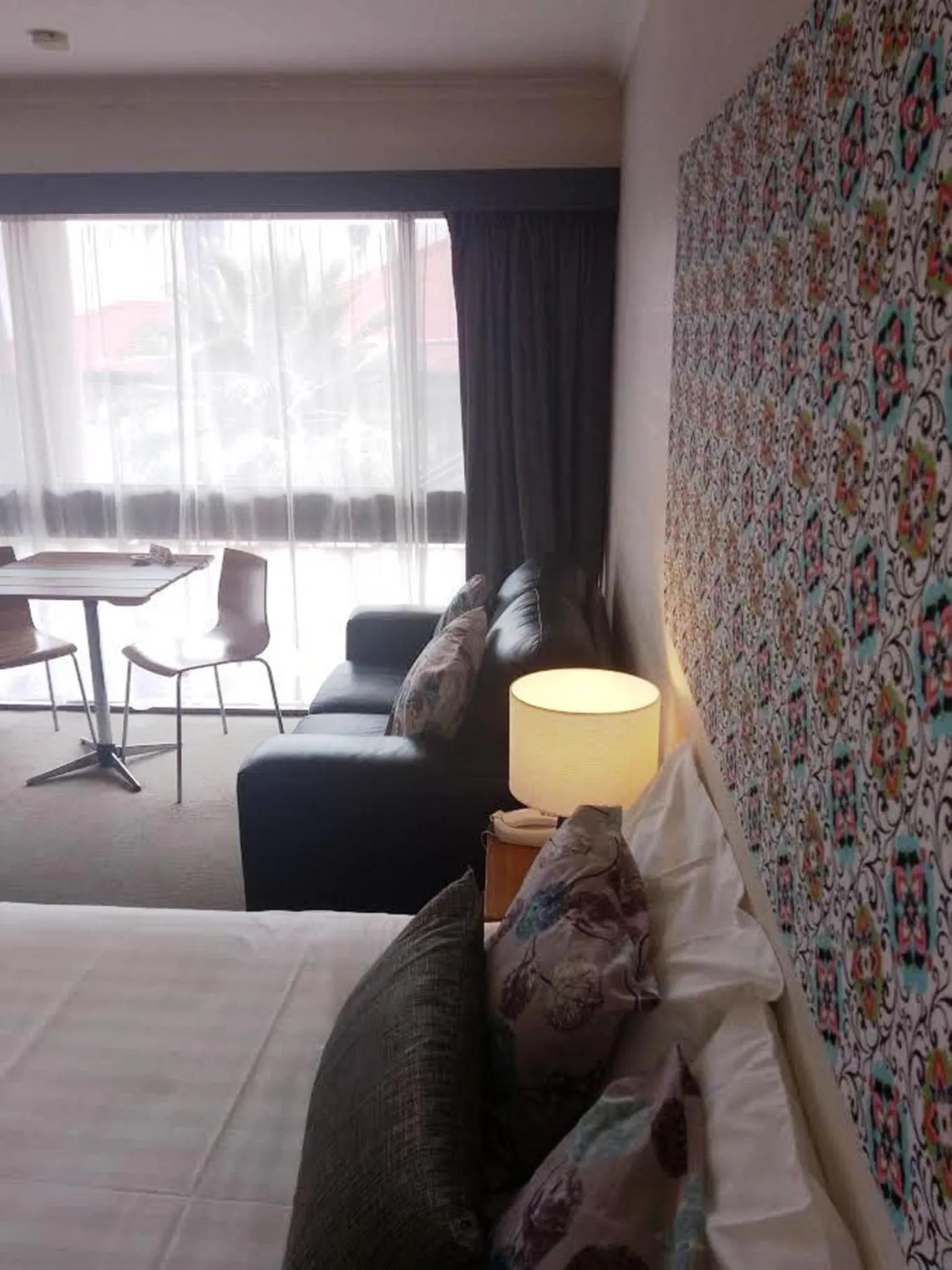 Bed in Albury Winsor Park Motor Inn