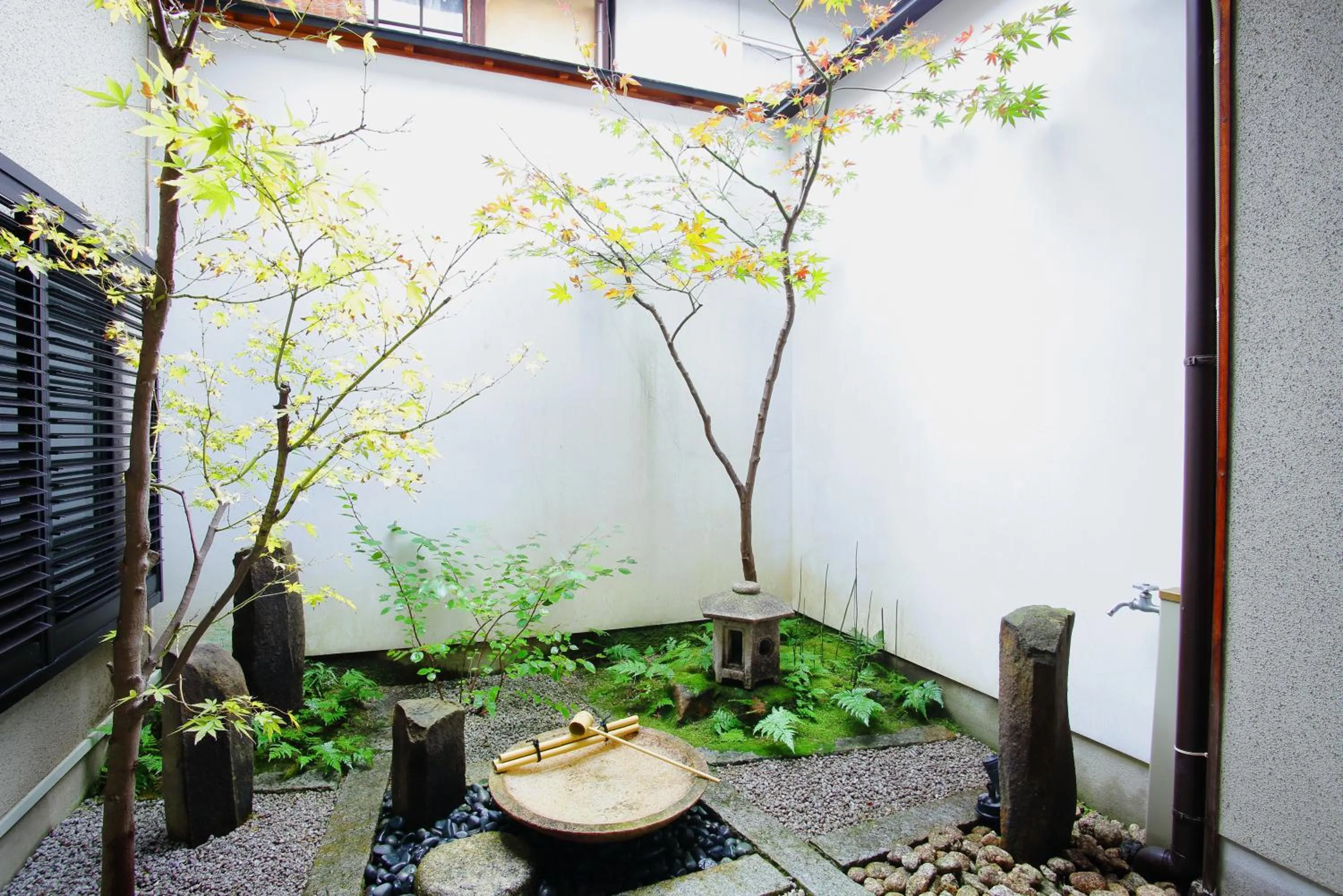 Garden in Kyo-Akari Inn