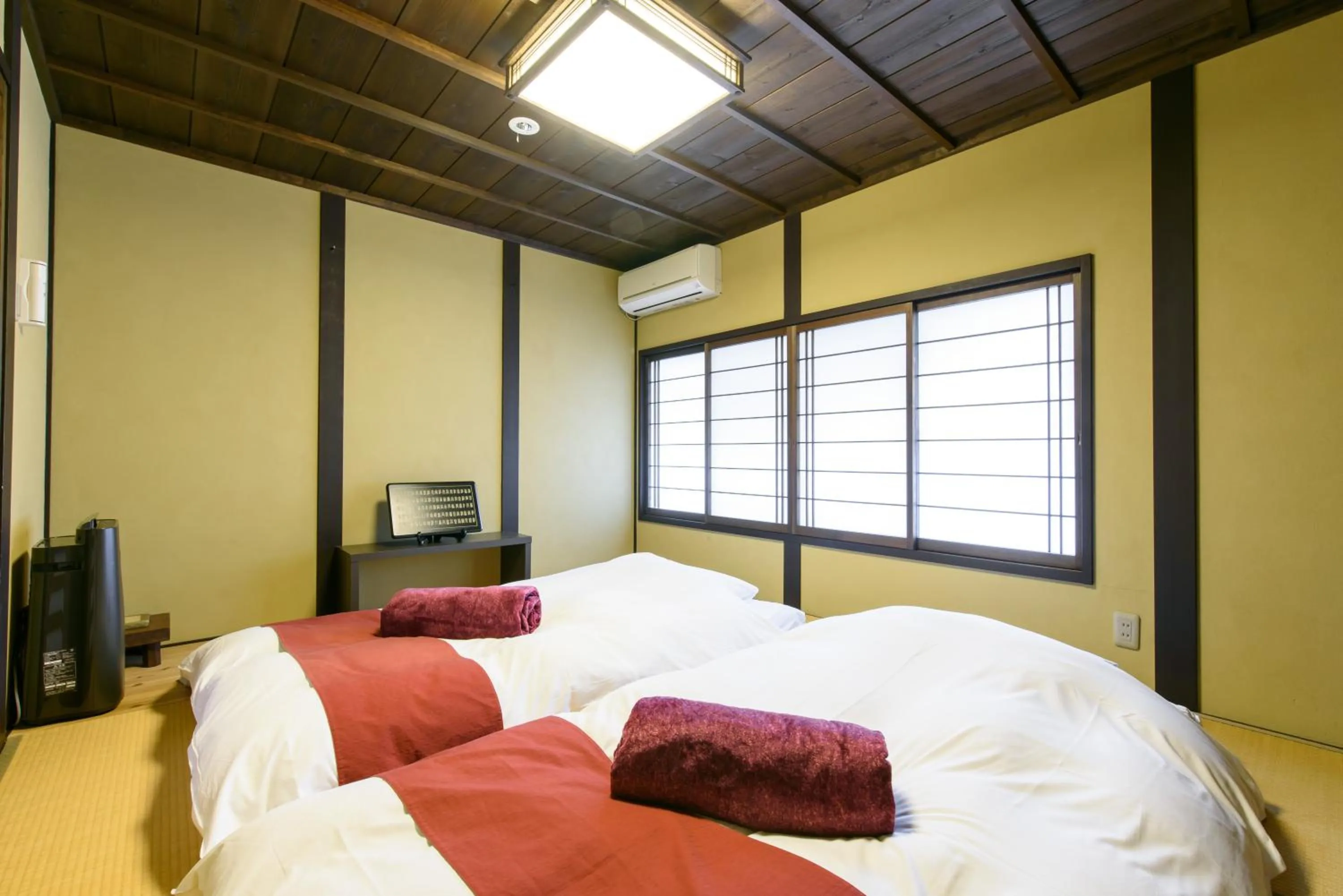 Bed in Kyo-Akari Inn