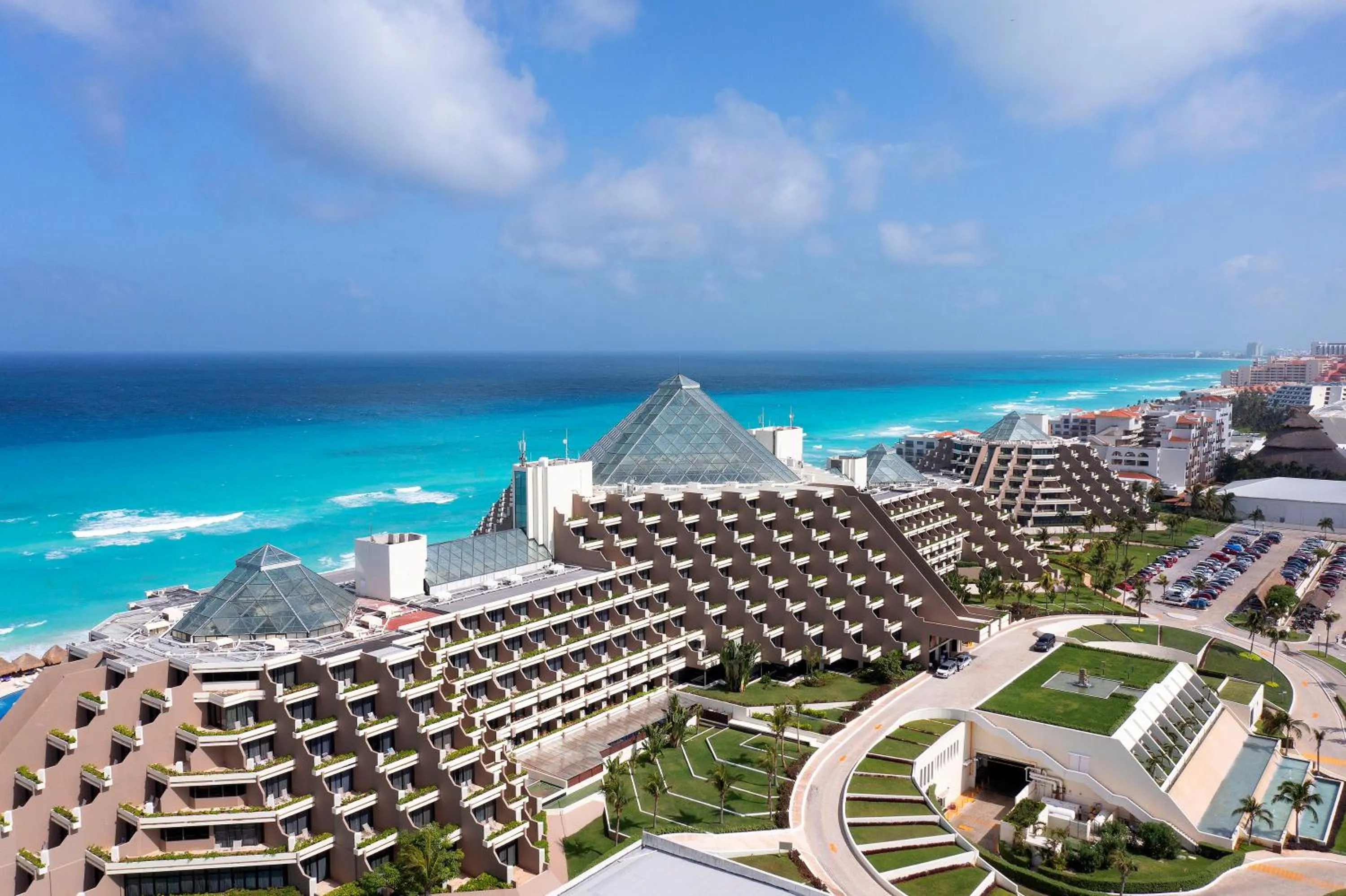 Property building in Paradisus Cancun All Inclusive