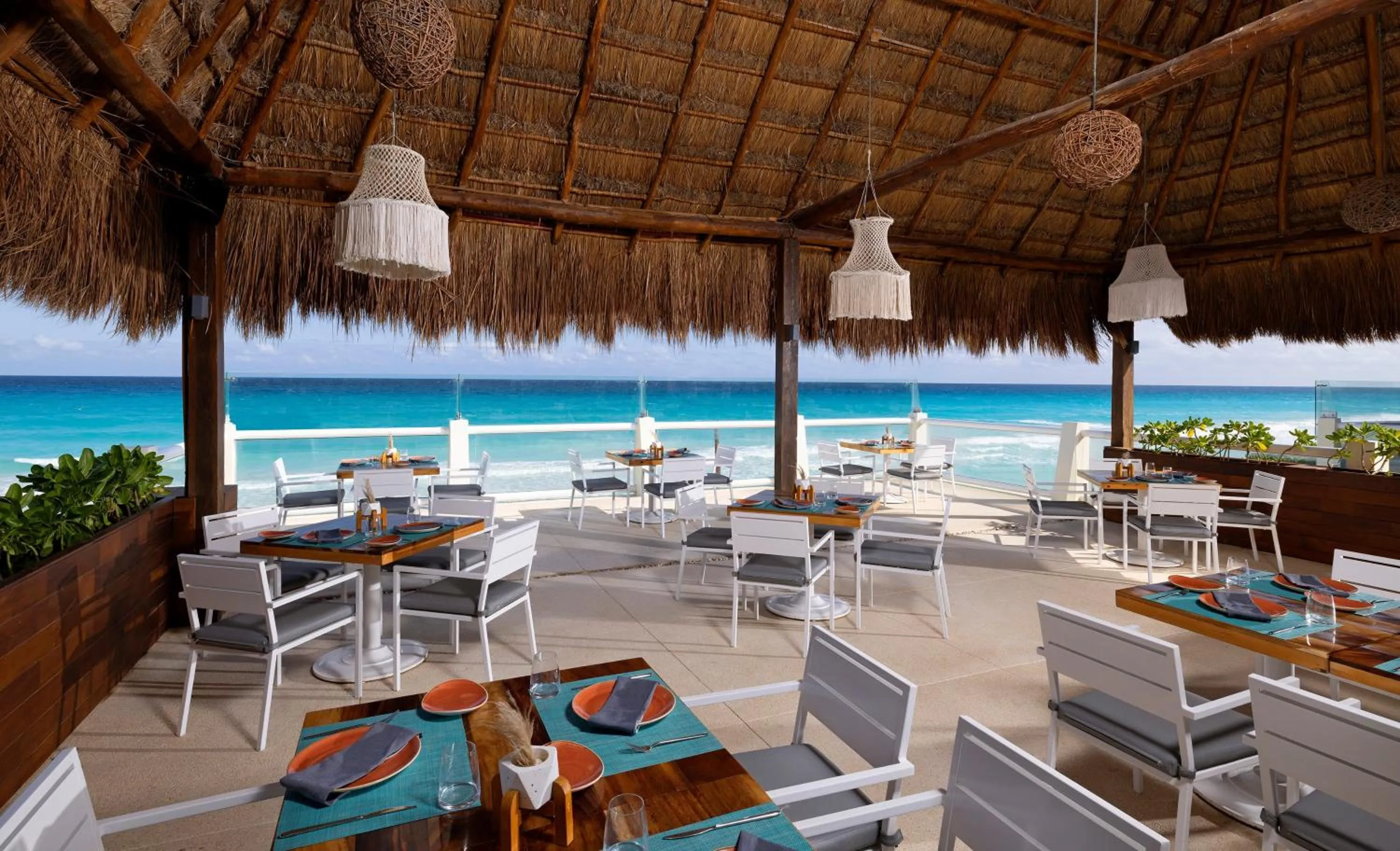 Property building in Paradisus Cancun All Inclusive - Grand Reopening coming soon