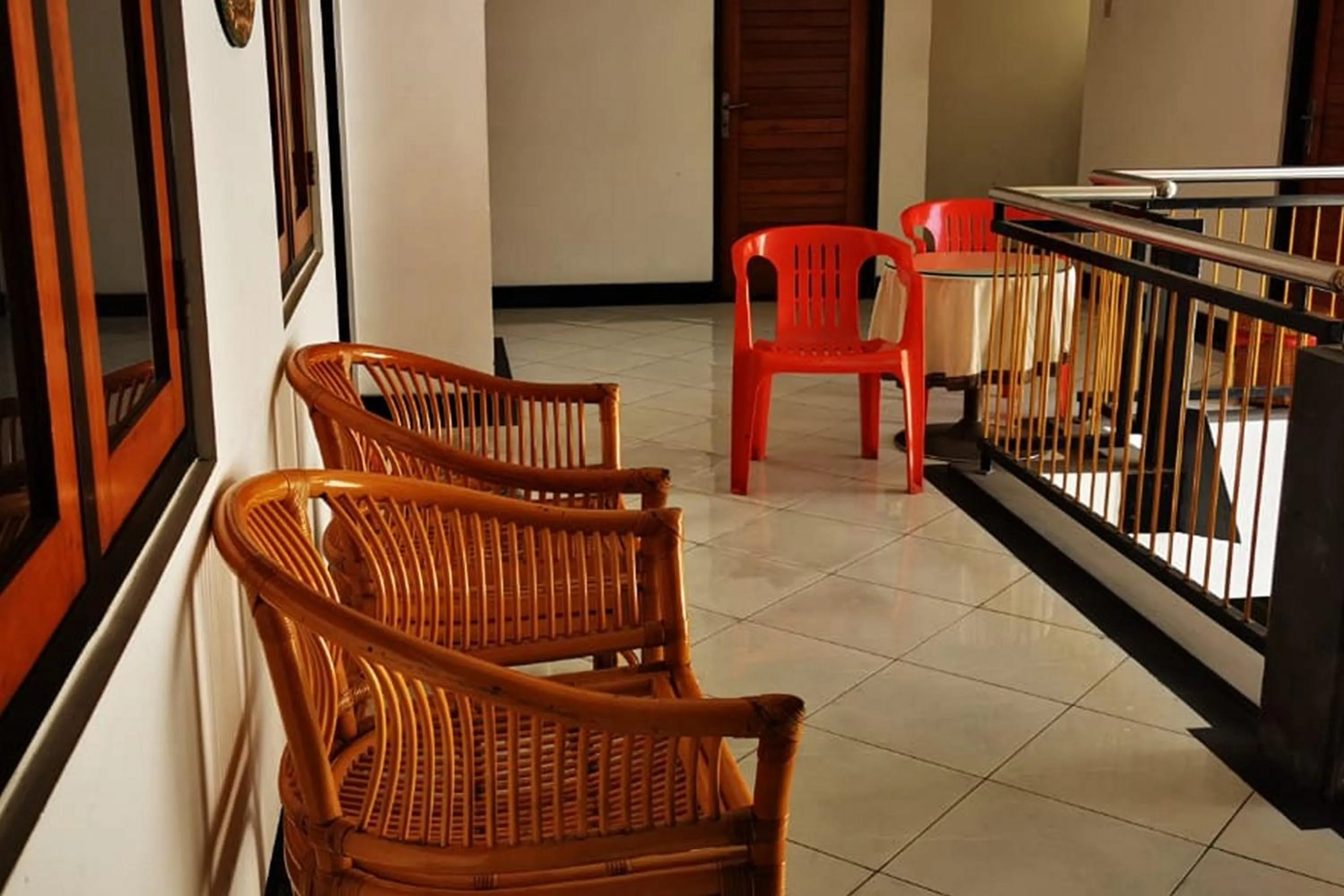 Patio in Dinnar Homestay Gayungan Syariah RedPartner