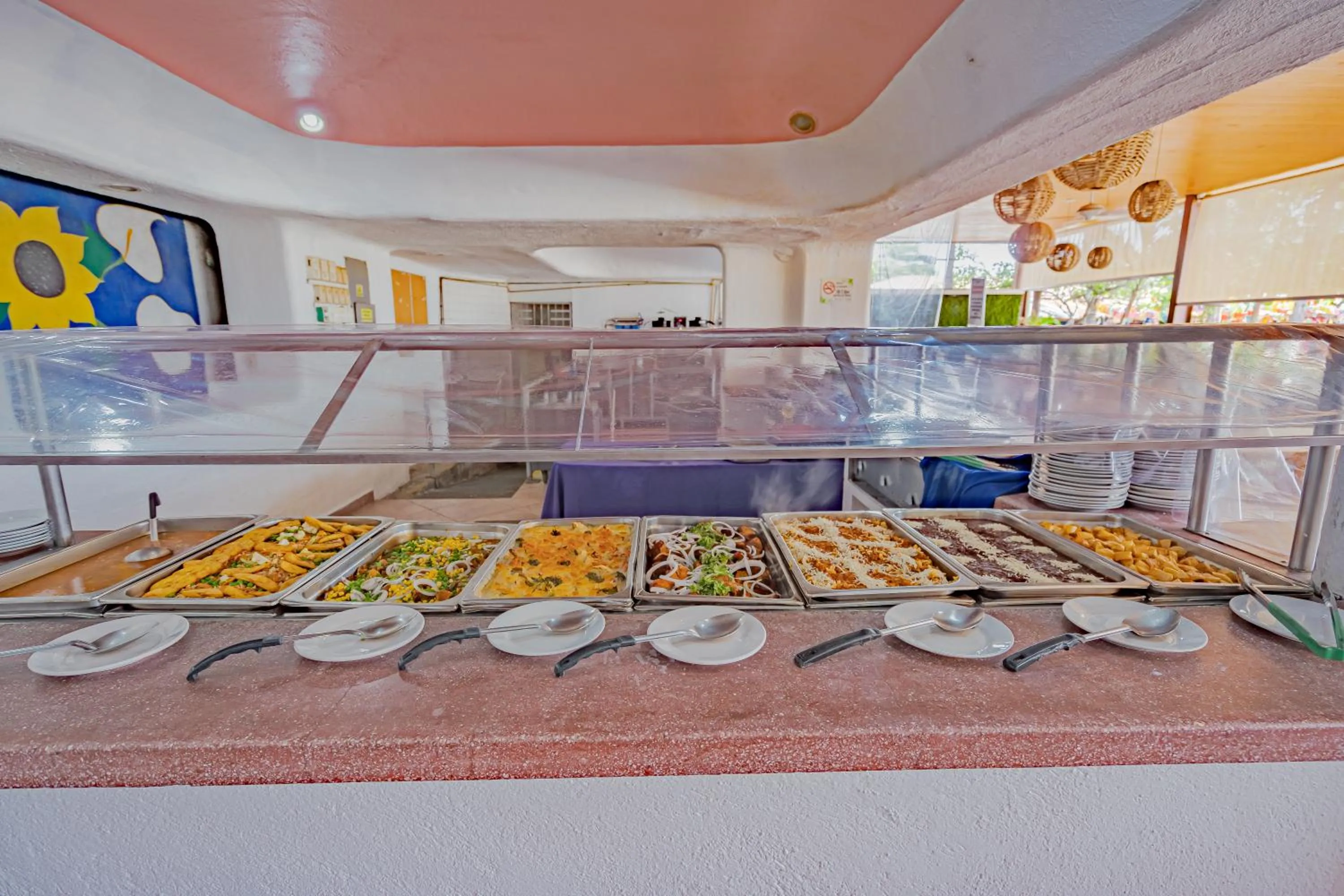 Restaurant/places to eat in Playa Suites Acapulco