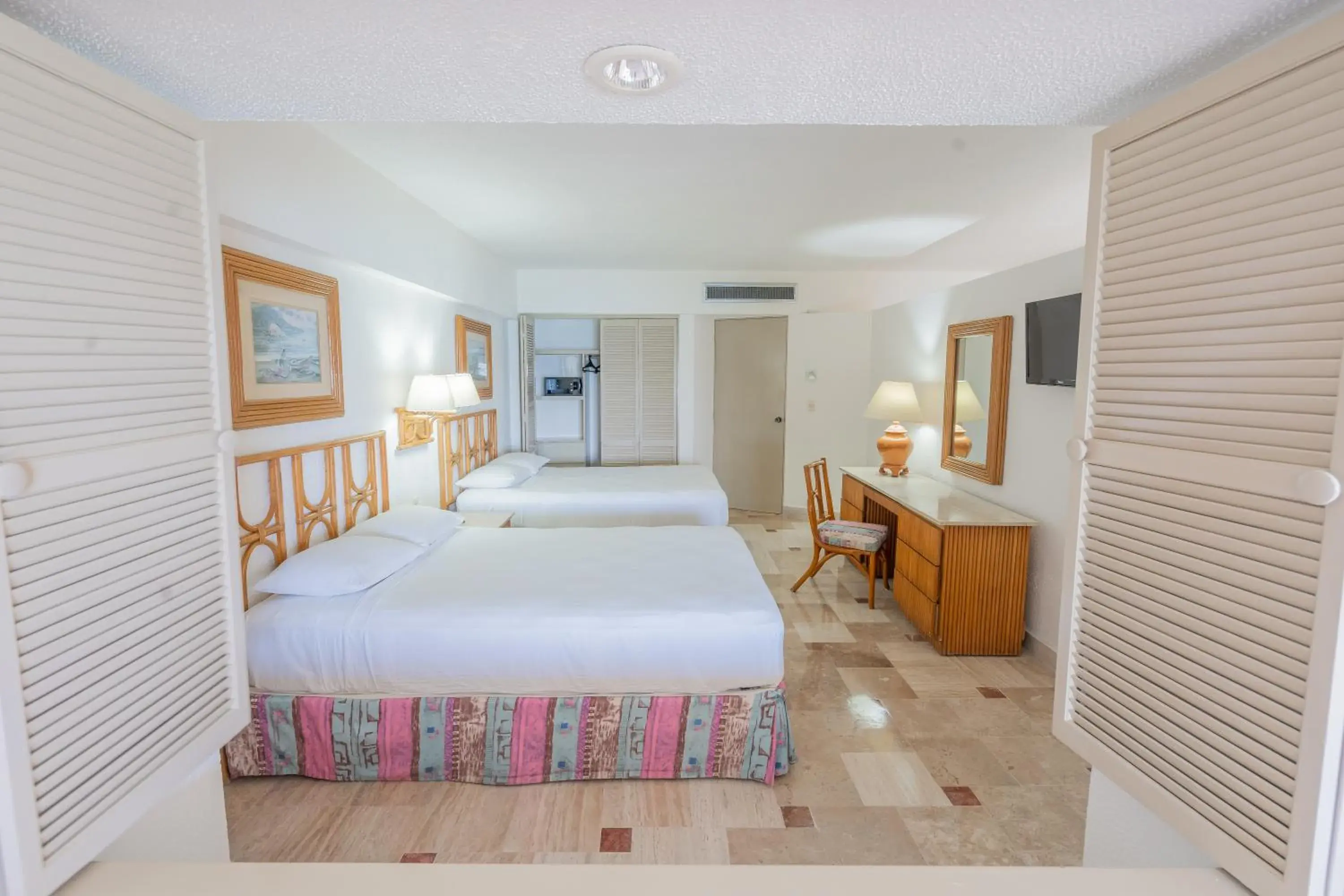 Bed in Playa Suites Acapulco Bed in Playa Suites Acapulco