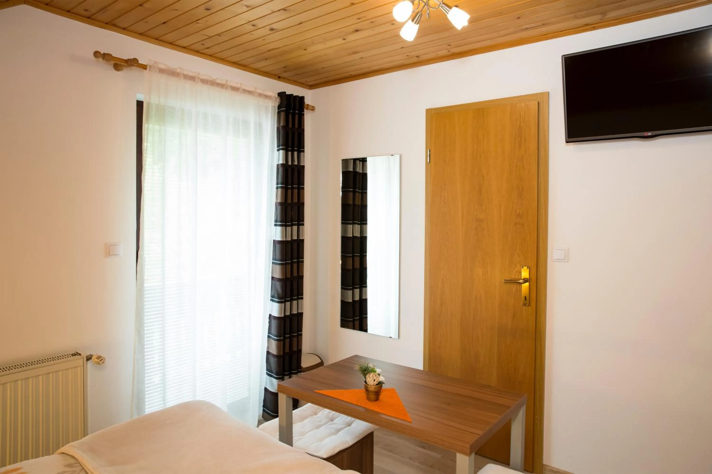 Photo of the whole room, Bed in Accommodation Resman