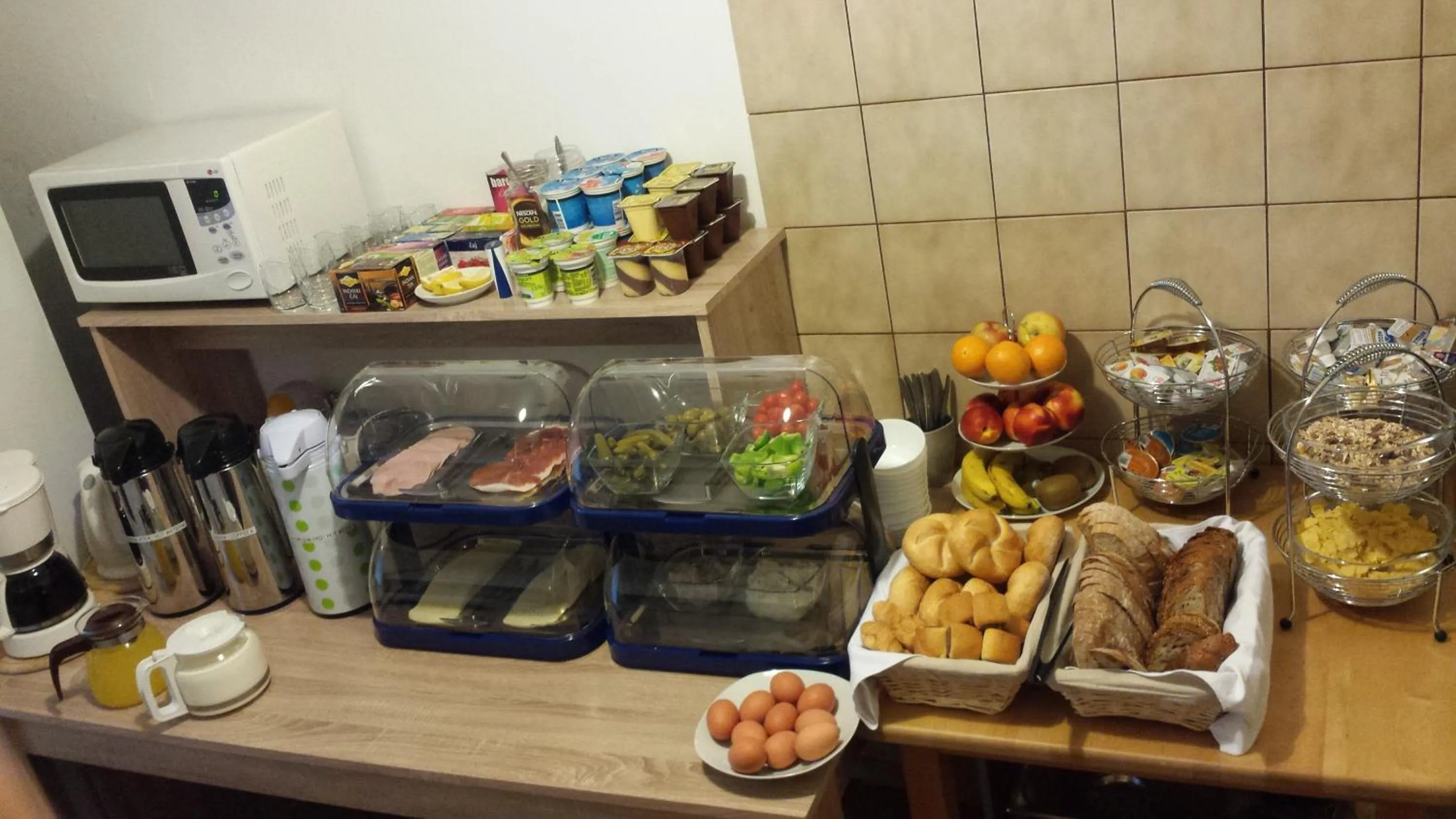 Buffet breakfast in Accommodation Resman