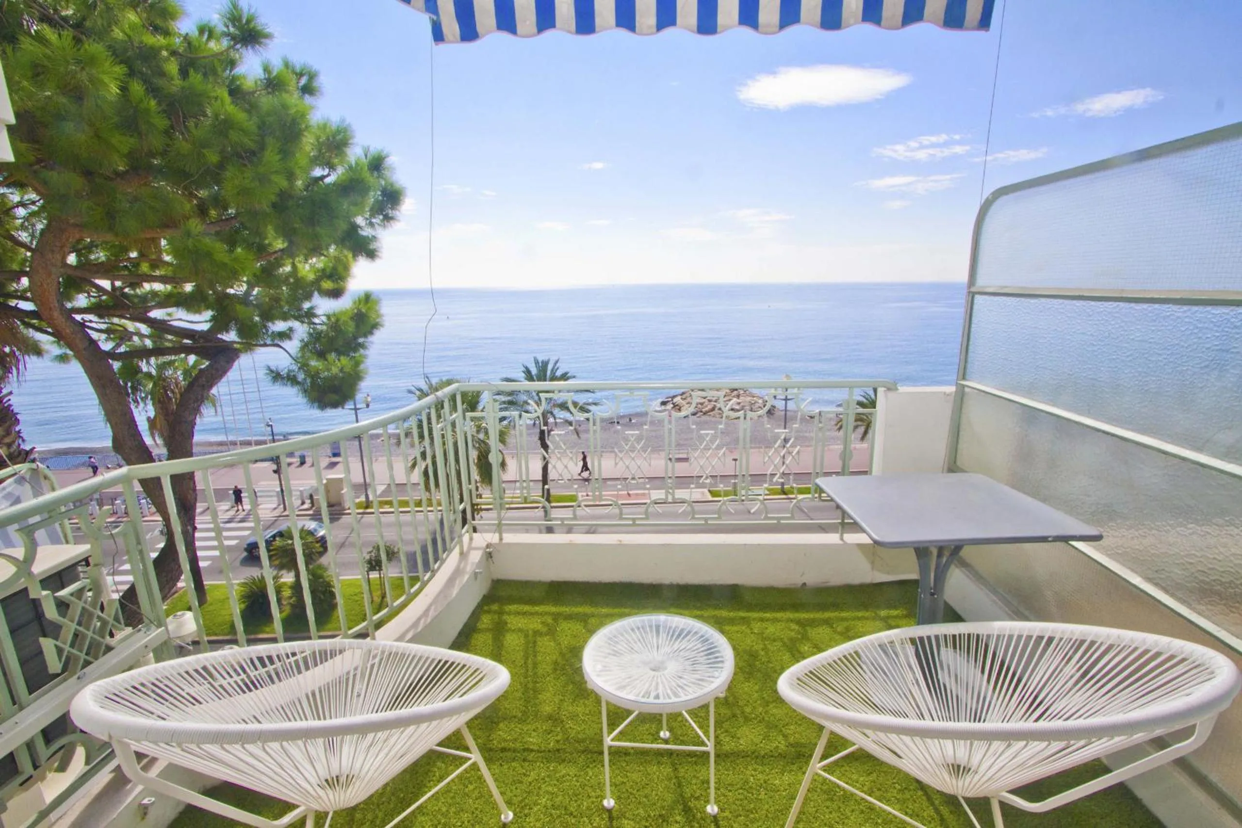 Holiday Vigie Promenade
