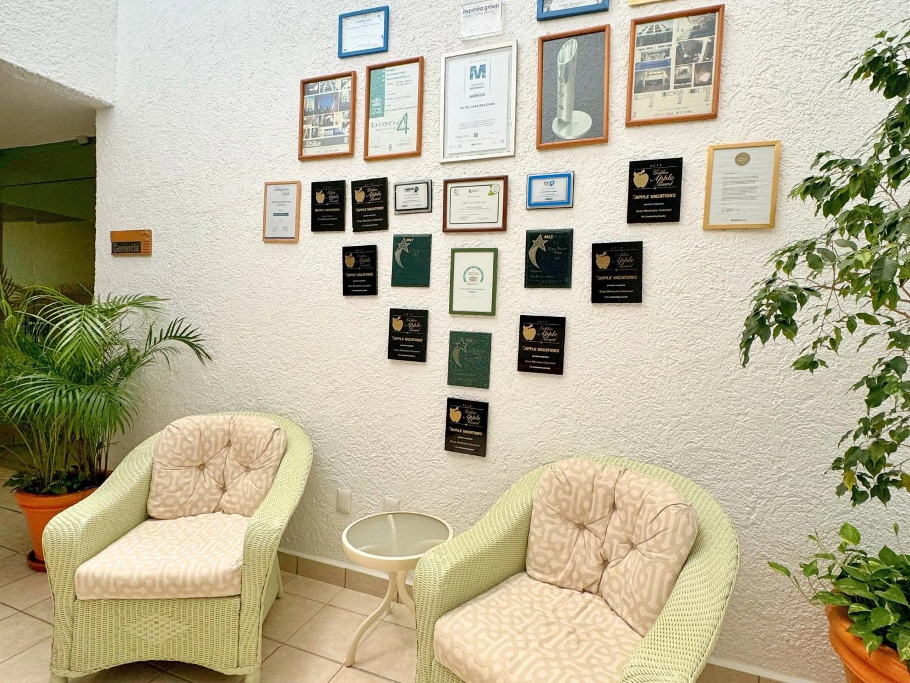 Seating area in Hotel Casa Mexicana Cozumel