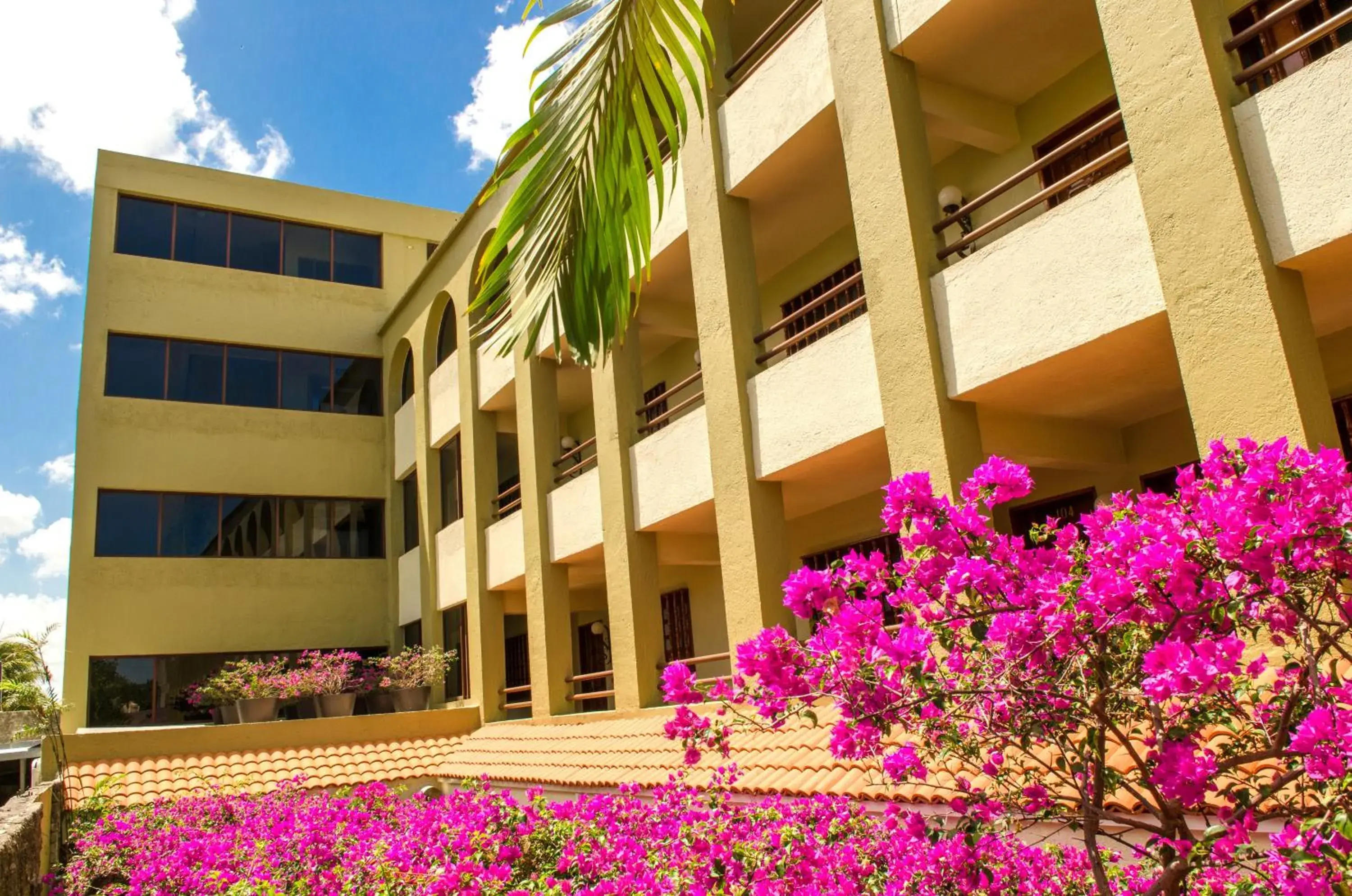 Property building in Hotel Casa Colonial Cozumel Property building in Hotel Casa Colonial Cozumel
