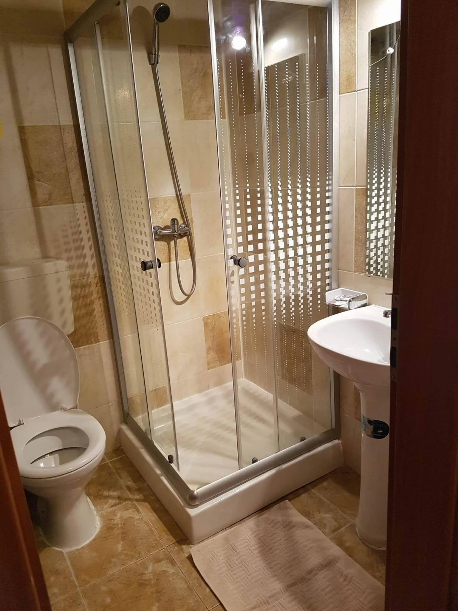 Bathroom in Hotel Caras