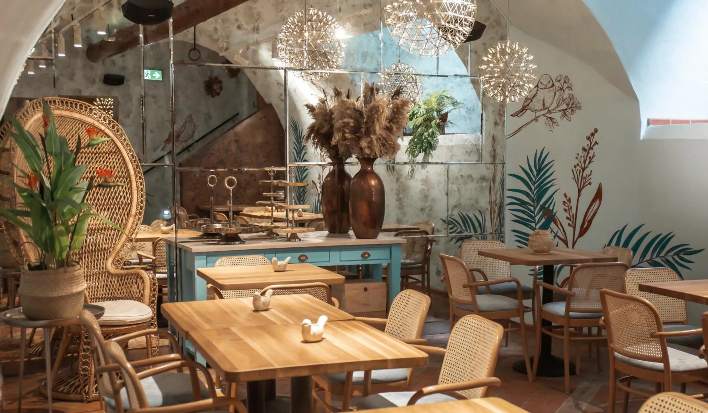 Restaurant/places to eat in Apartamenty Sowa Toruń