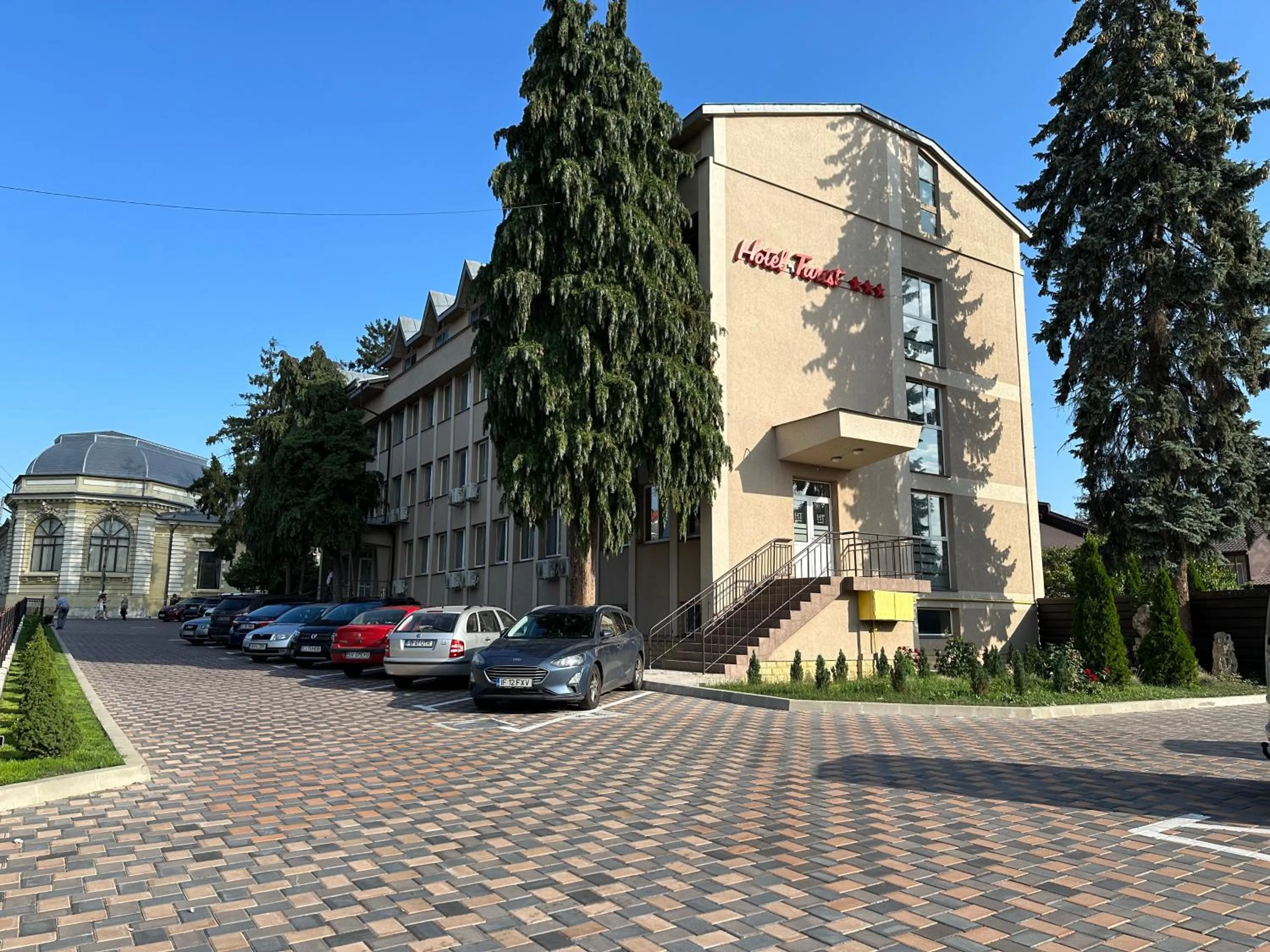Parking in Hotel Turist