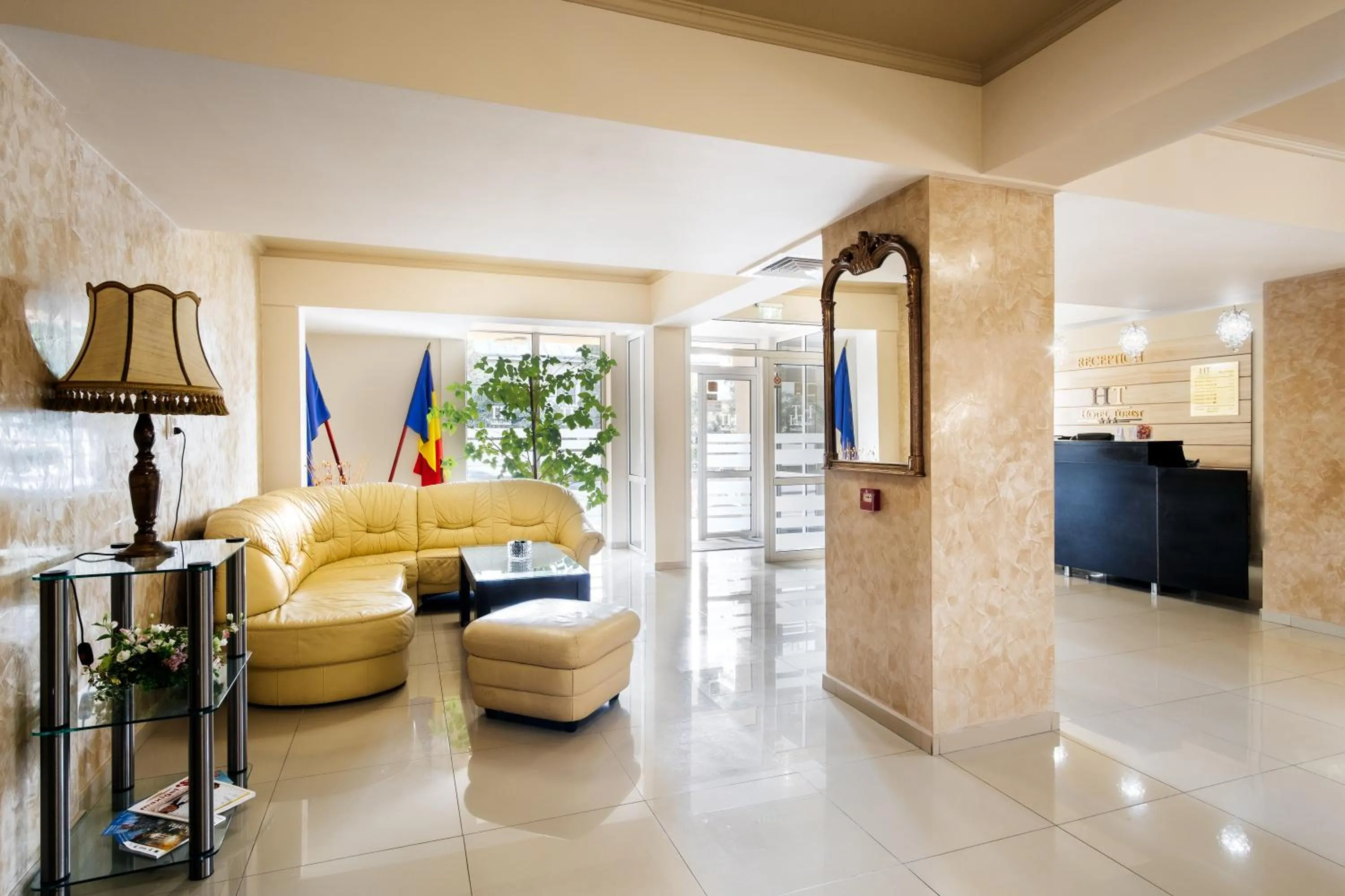 Lobby or reception in Hotel Turist