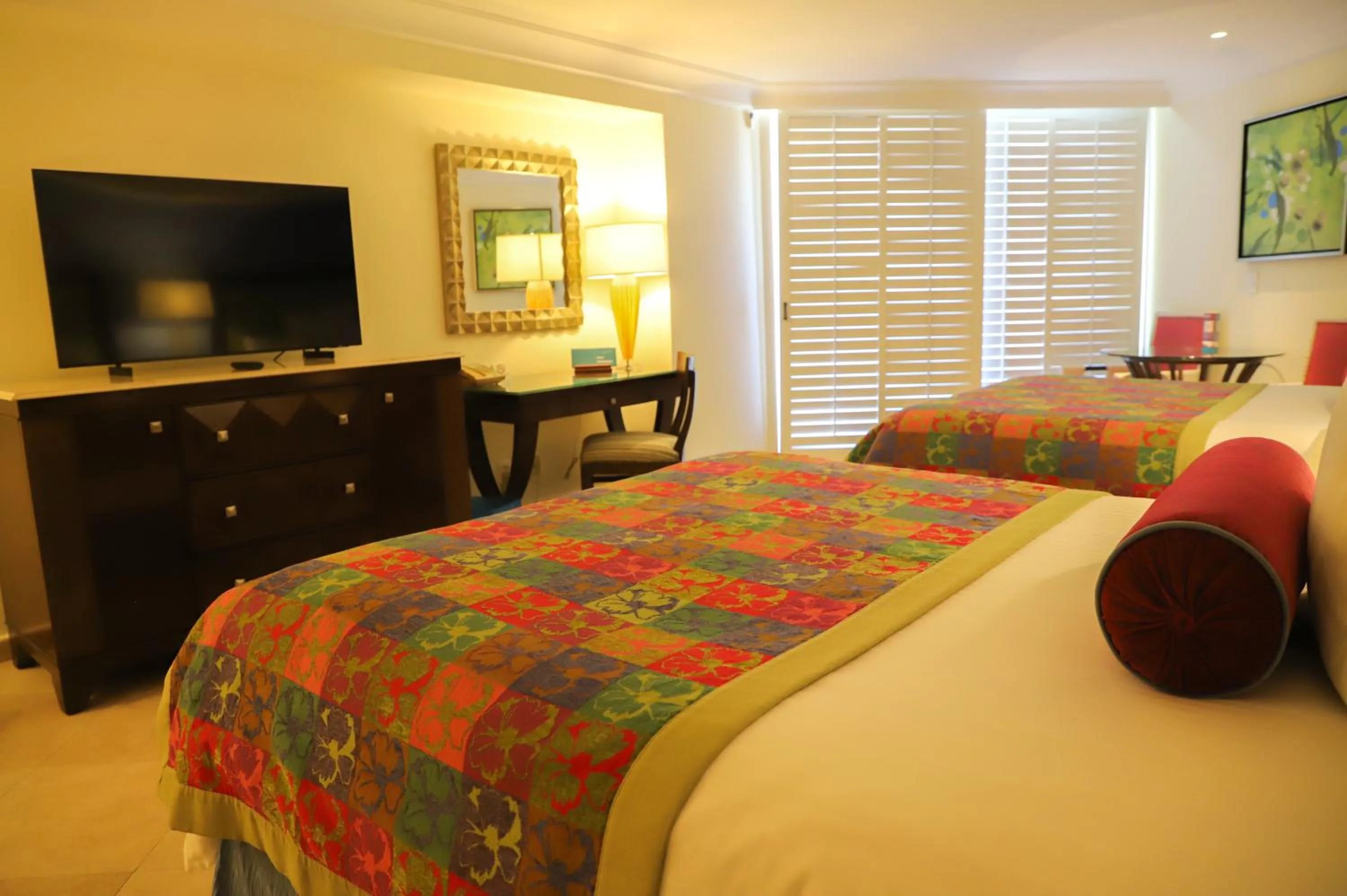 Photo of the whole room, Bed in Princess Mundo Imperial Riviera Diamante Acapulco