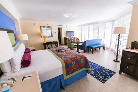 Junior Suite Ocean View King in Princess Mundo Imperial Riviera Diamante Acapulco Junior Suite Ocean View King in Princess Mundo Imperial Riviera Diamante Acapulco