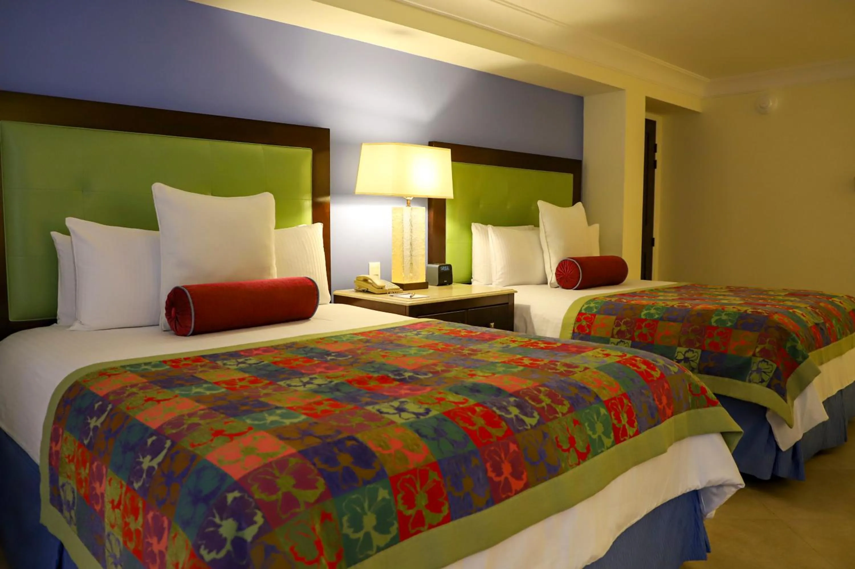 Photo of the whole room, Bed in Princess Mundo Imperial Riviera Diamante Acapulco