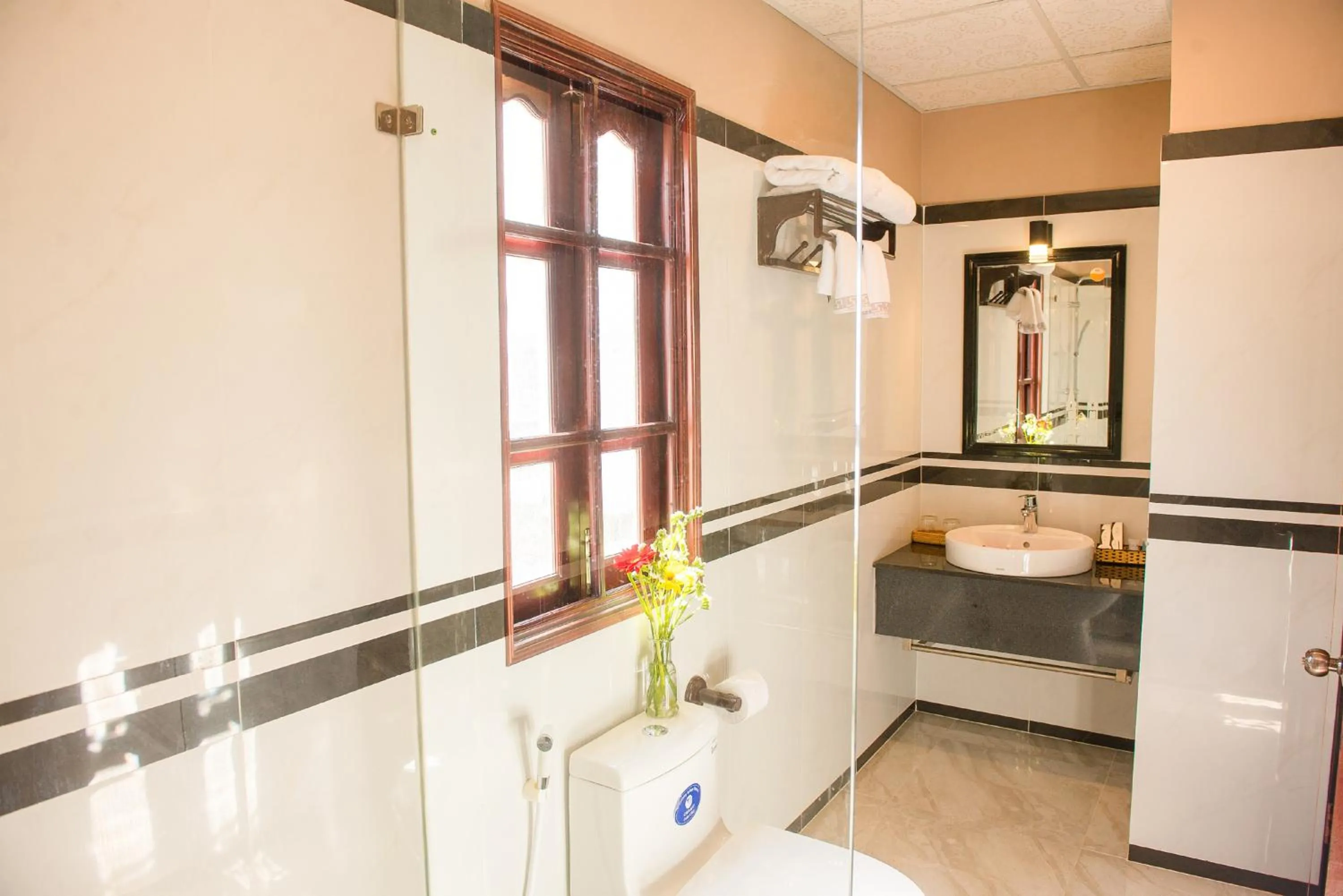 Shower in ViVa Resort Mui Ne