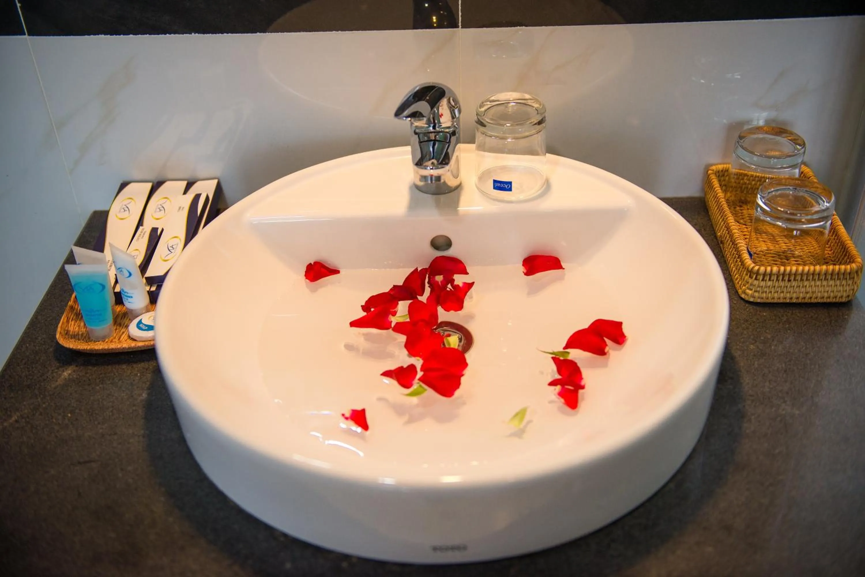 Shower in ViVa Resort Mui Ne