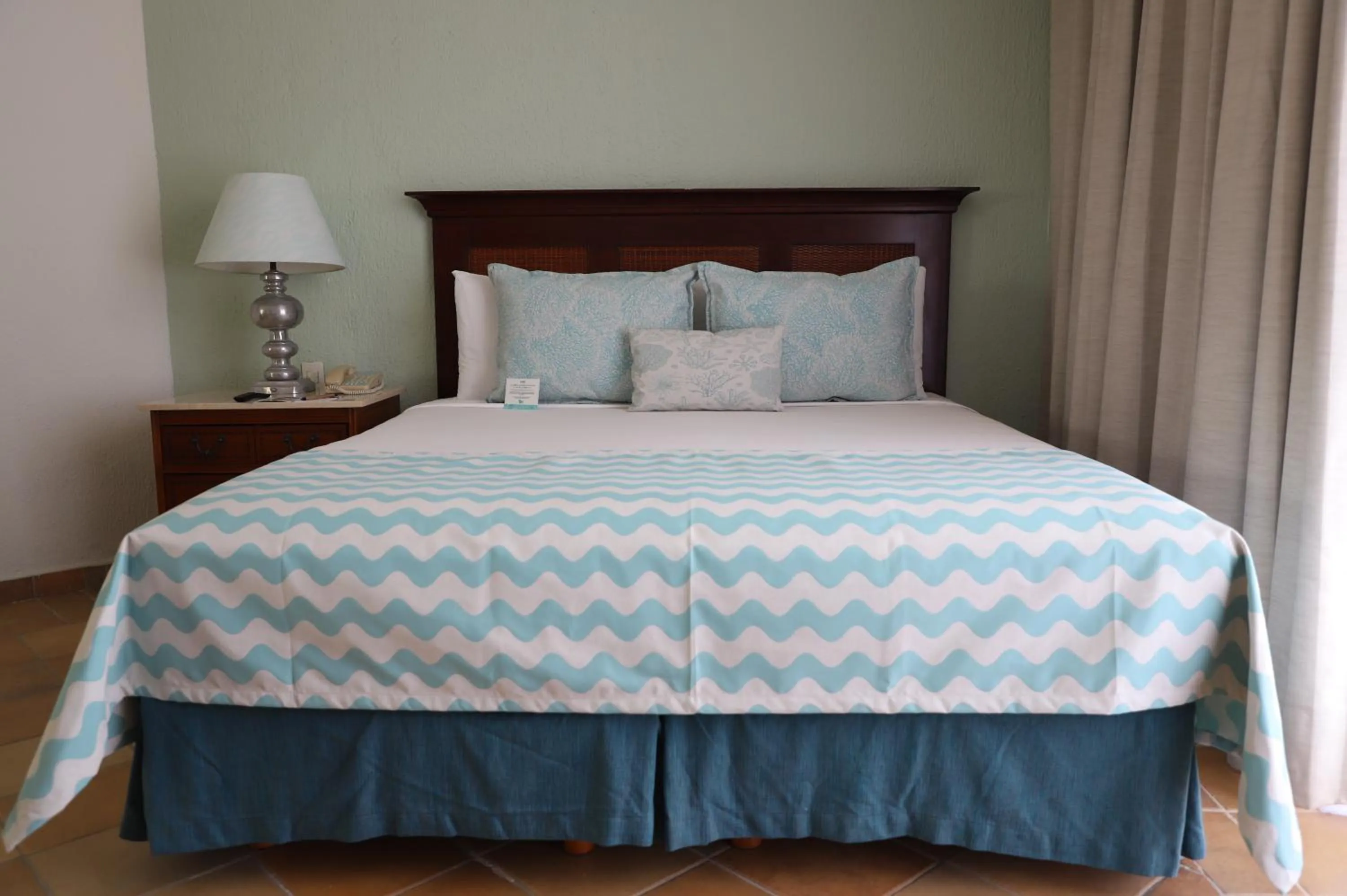 Bed in Pierre Mundo Imperial Riviera Diamante Acapulco