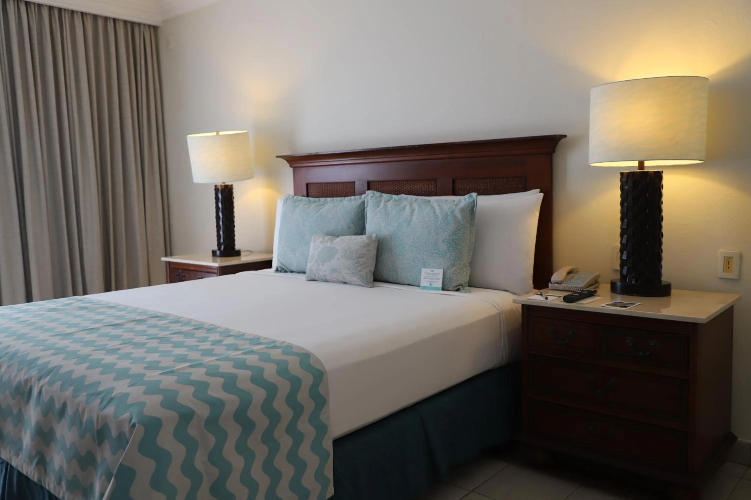 Bed in Pierre Mundo Imperial Riviera Diamante Acapulco