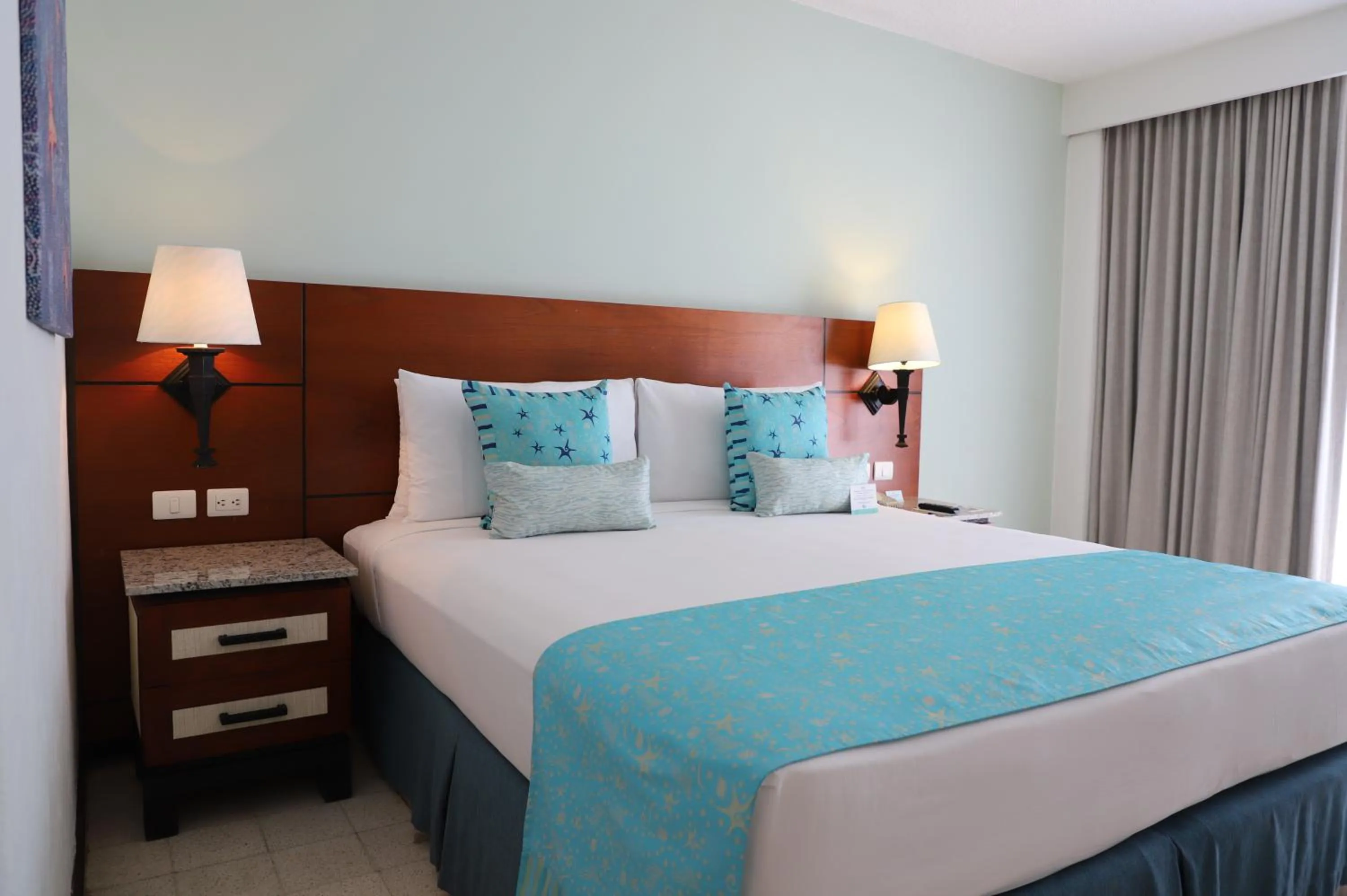 Bed in Pierre Mundo Imperial Riviera Diamante Acapulco