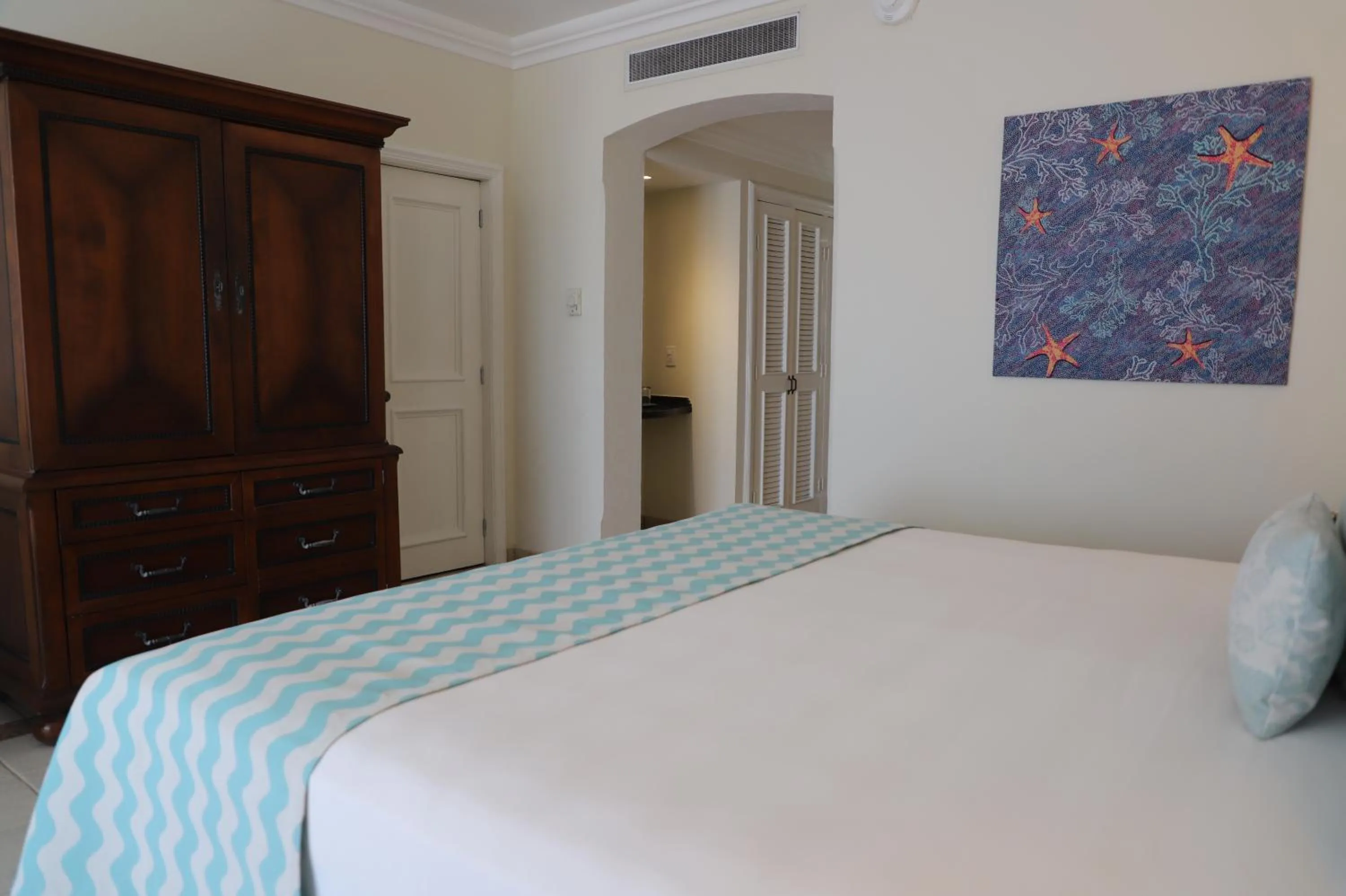 Bed in Pierre Mundo Imperial Riviera Diamante Acapulco