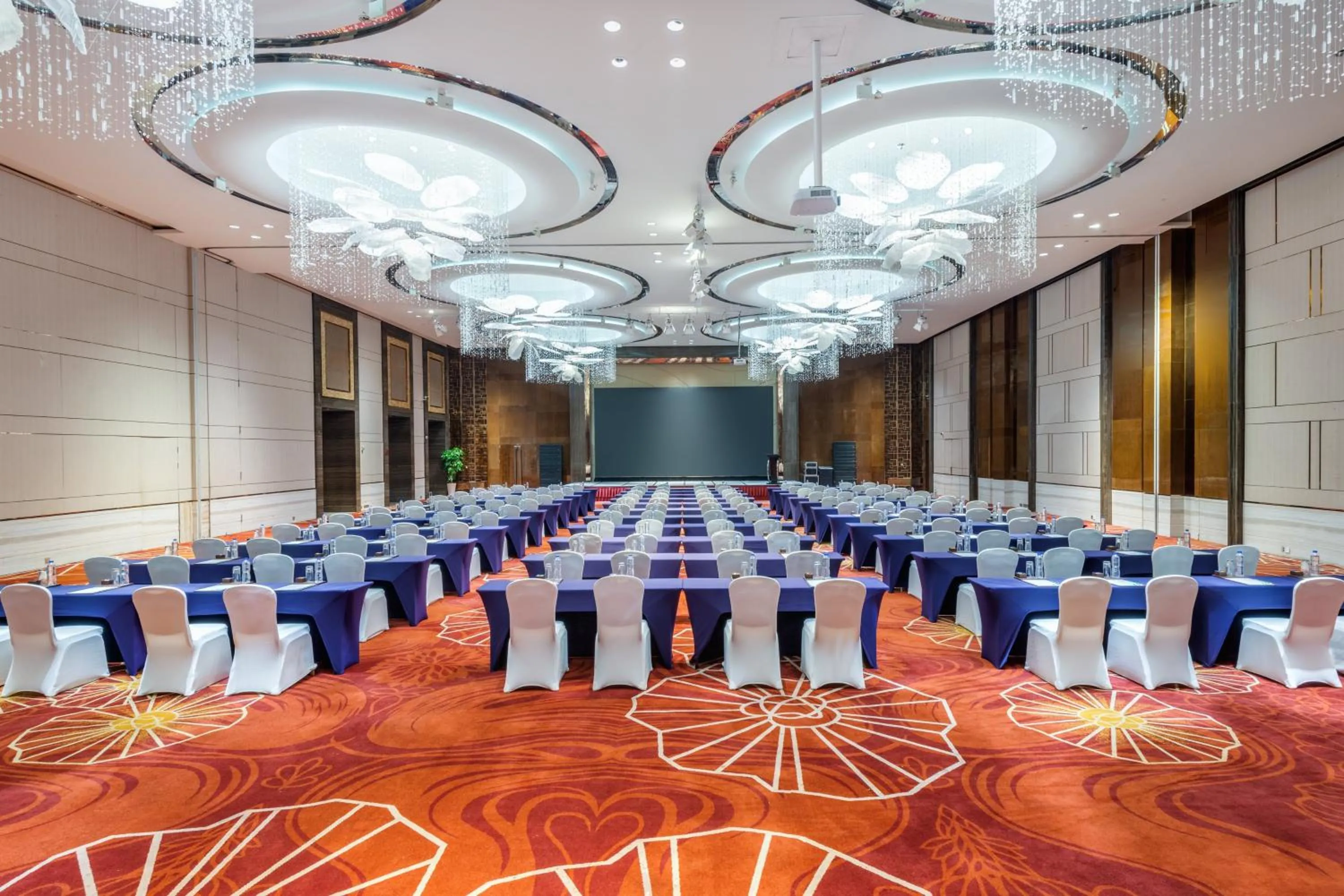 Banquet/Function facilities in Holiday Inn Shanghai Hongqiao by IHG - near by Hongqiao Airport & NECC