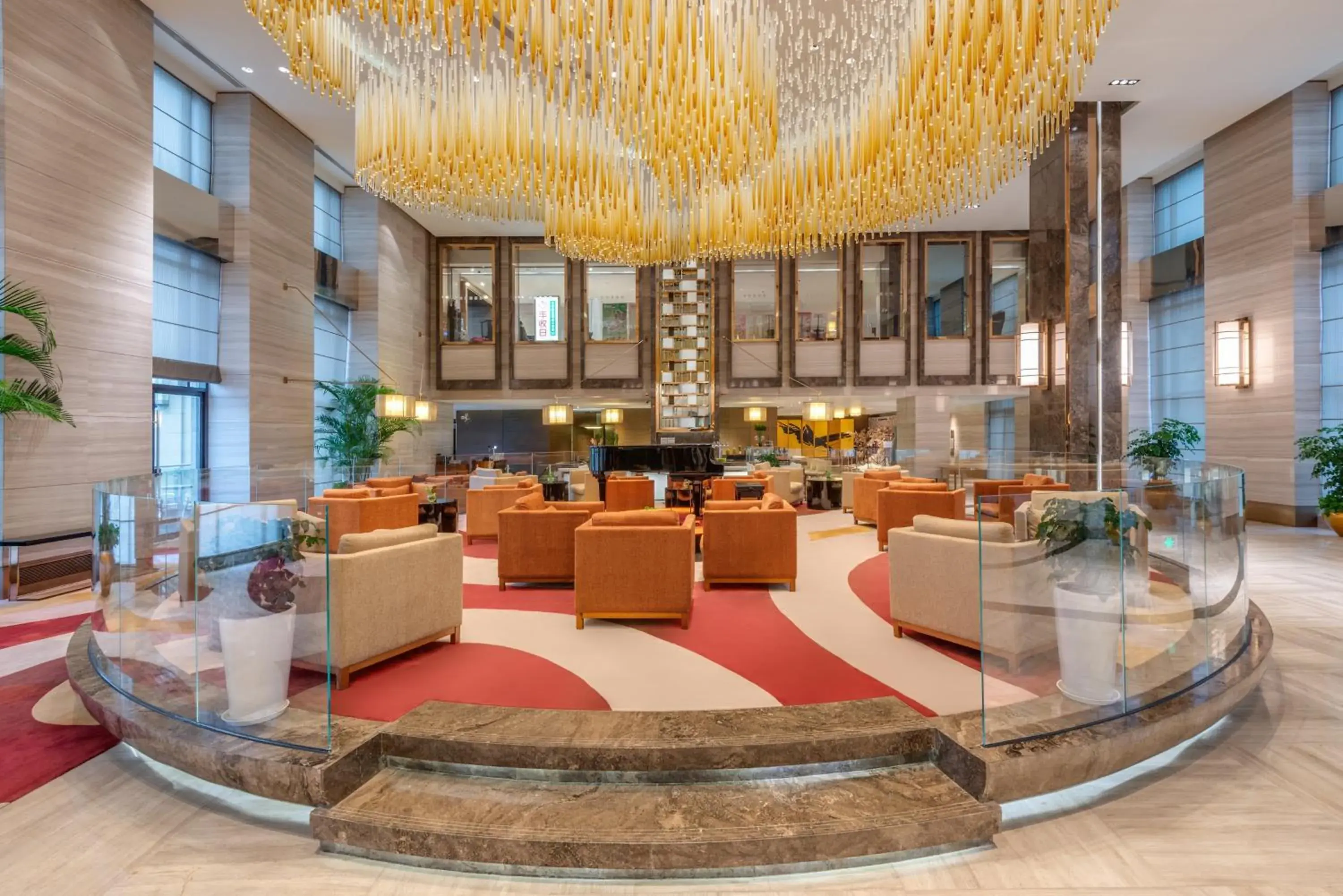 Property building in Holiday Inn Shanghai Hongqiao by IHG - near by Hongqiao Airport & NECC Property building in Holiday Inn Shanghai Hongqiao by IHG - near by Hongqiao Airport & NECC