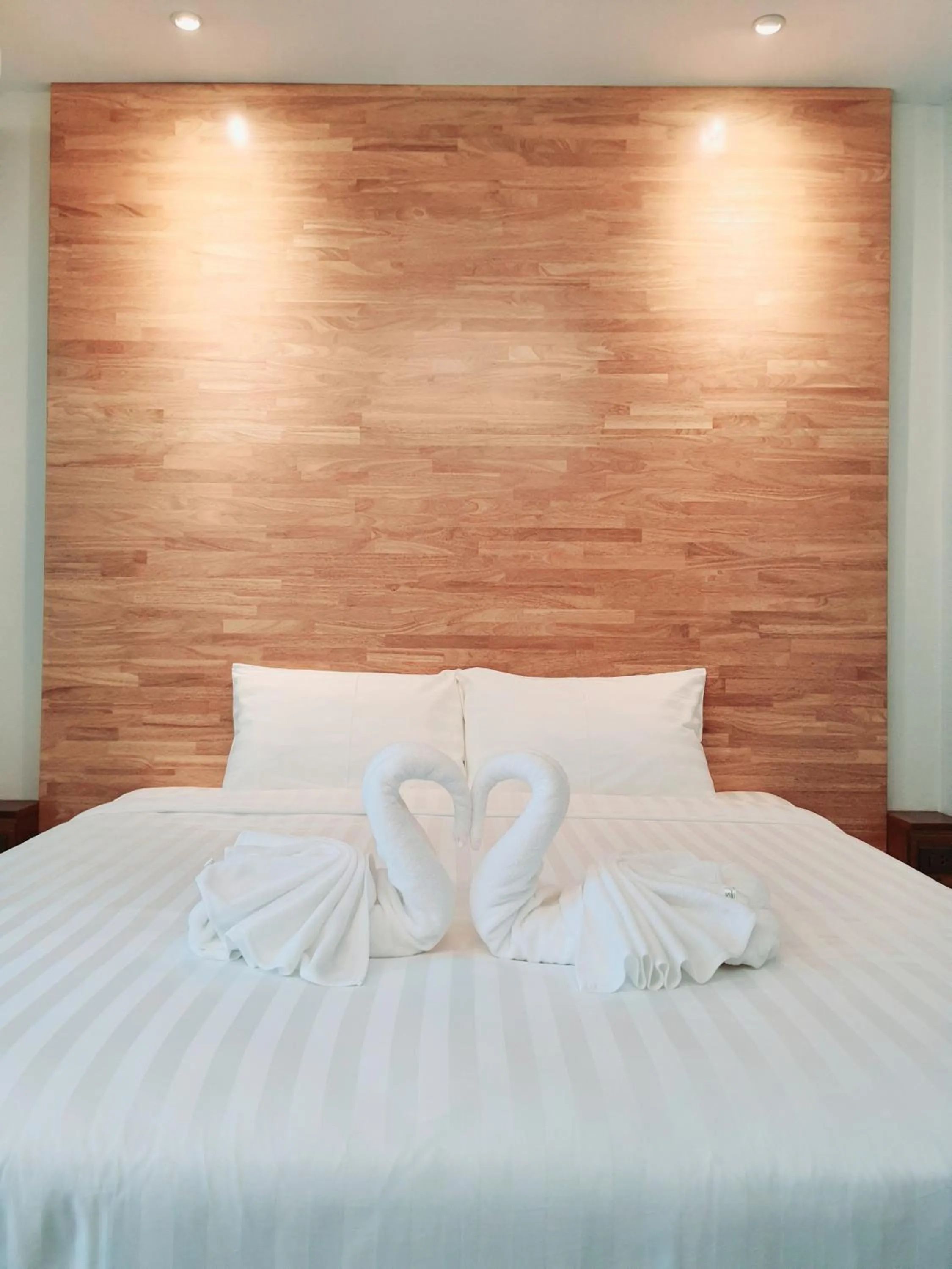 Bed in SUhotel Suratthani