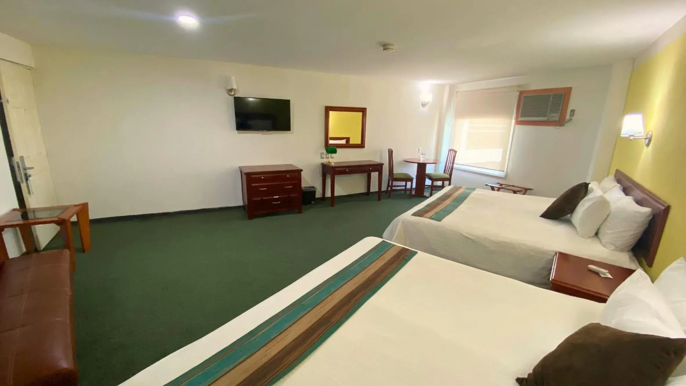 Bed in Hotel Enterprise Inn Poliforum Bed in Hotel Enterprise Inn Poliforum