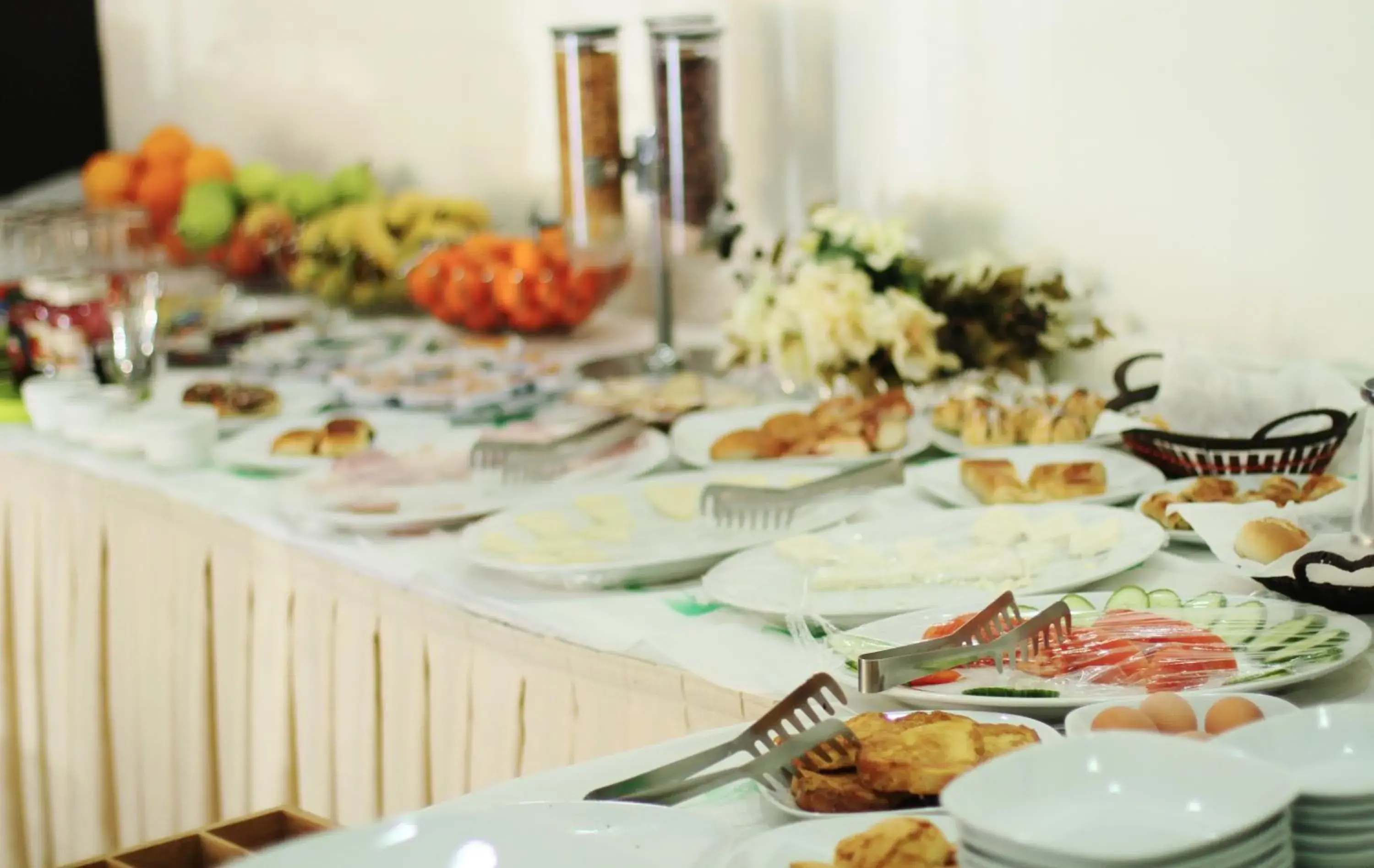 Food and drinks in Hotel Parlament Food and drinks in Hotel Parlament