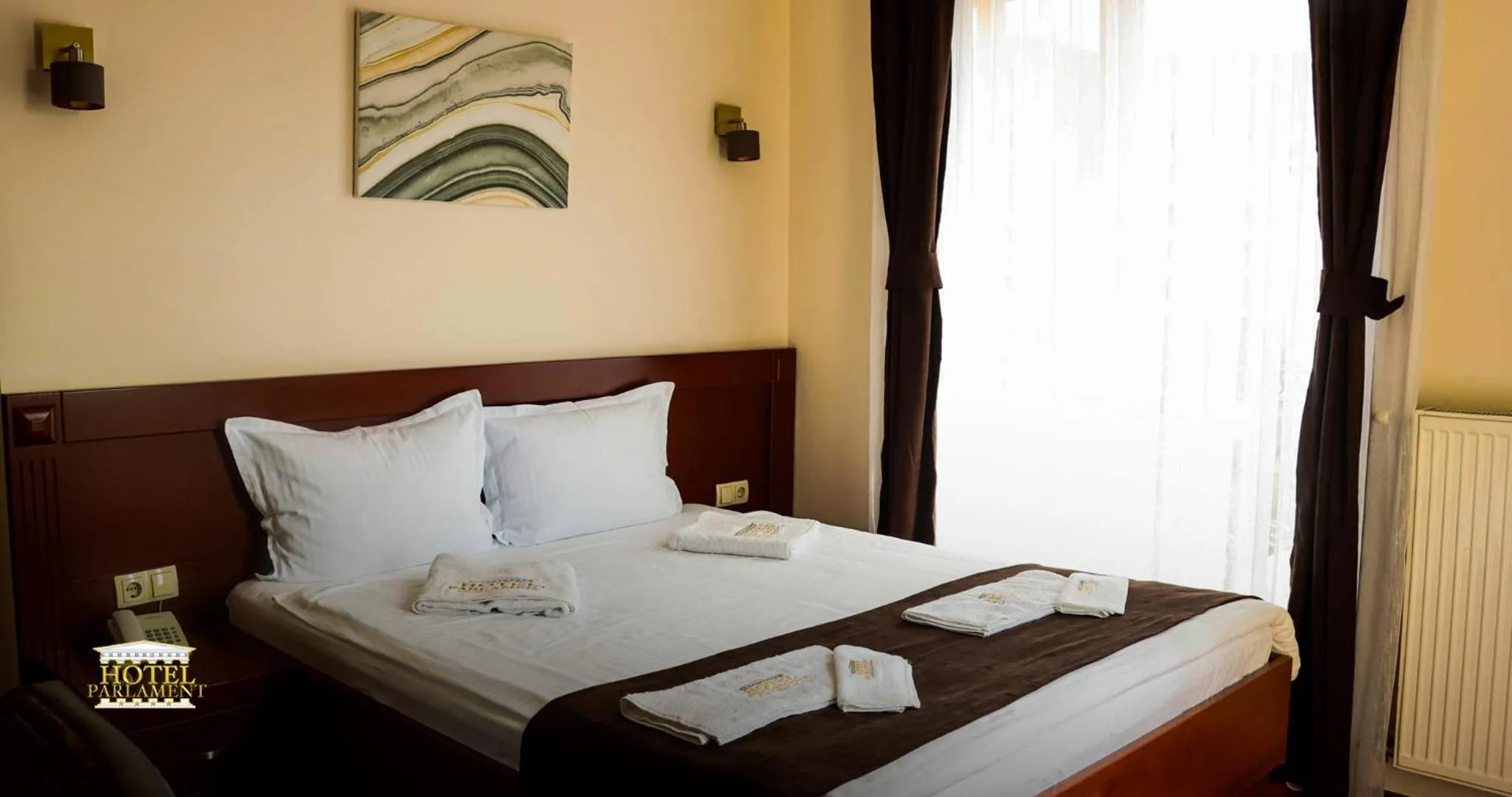 Bed in Hotel Parlament