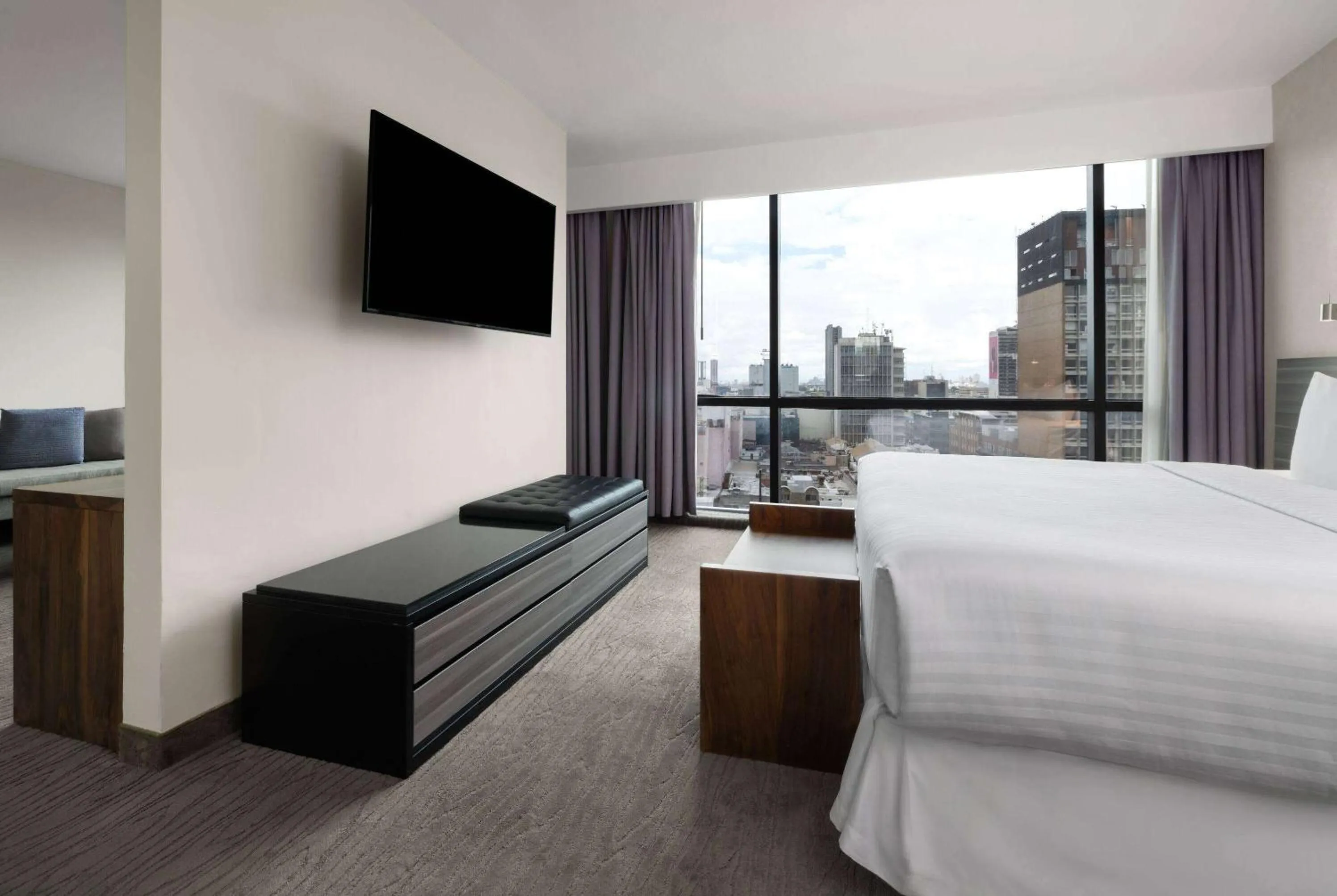 Photo of the whole room, Bed in Wyndham Monterrey Ambassador Centro