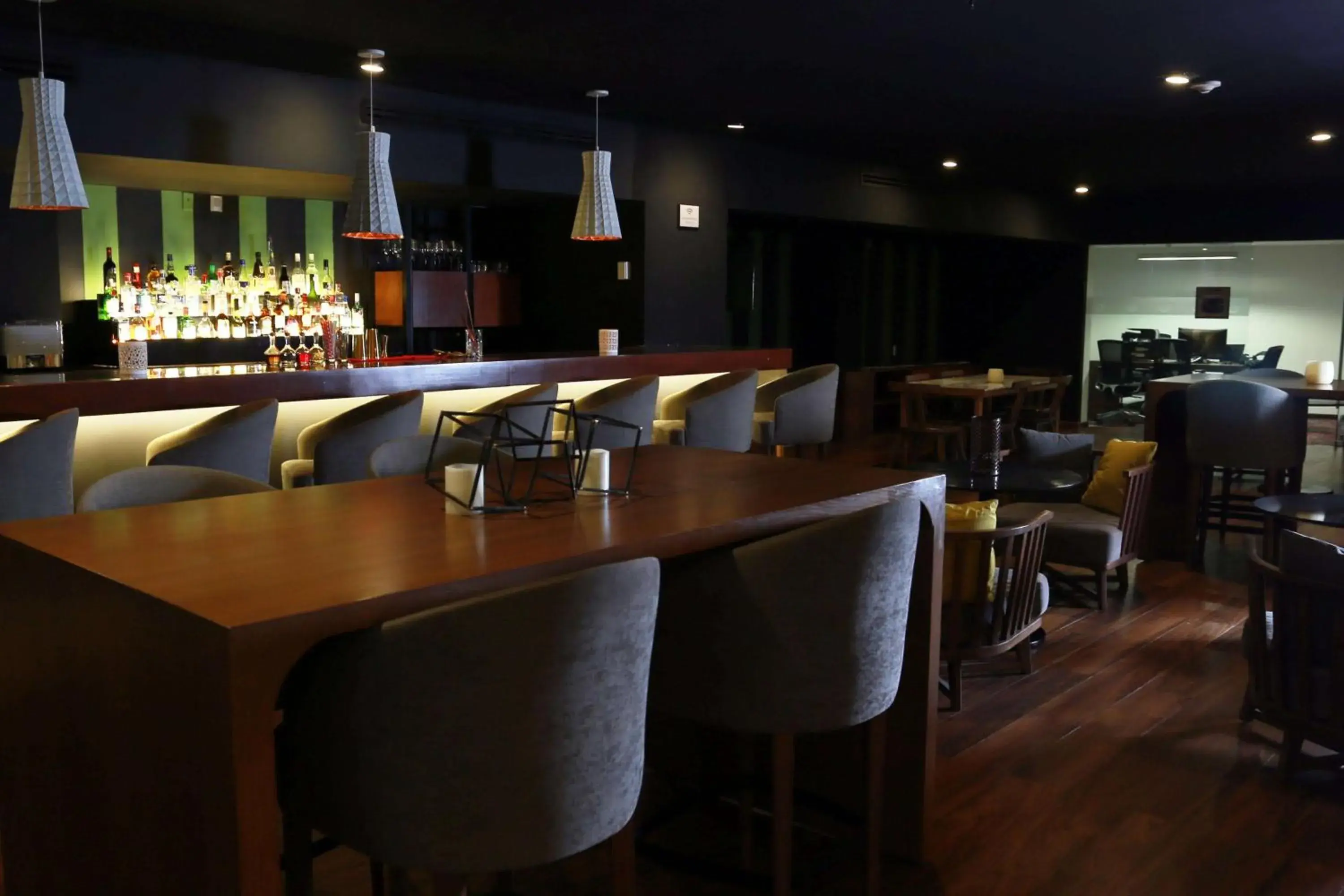 Lounge or bar in Wyndham Monterrey Ambassador Centro Lounge or bar in Wyndham Monterrey Ambassador Centro