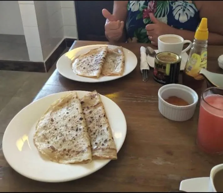 Food and drinks in Majani Breeze