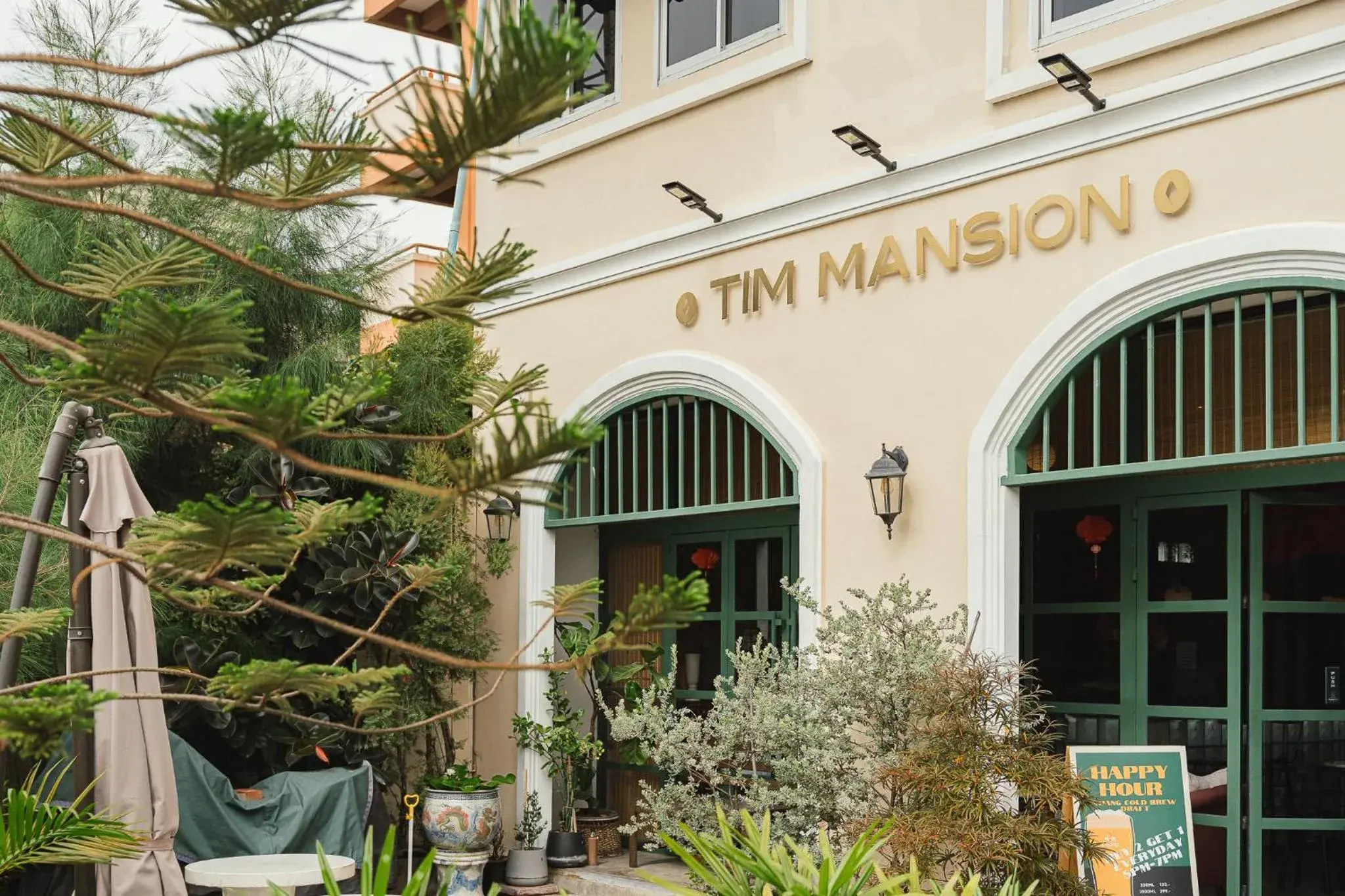 Property building in Tim Mansion Property building in Tim Mansion