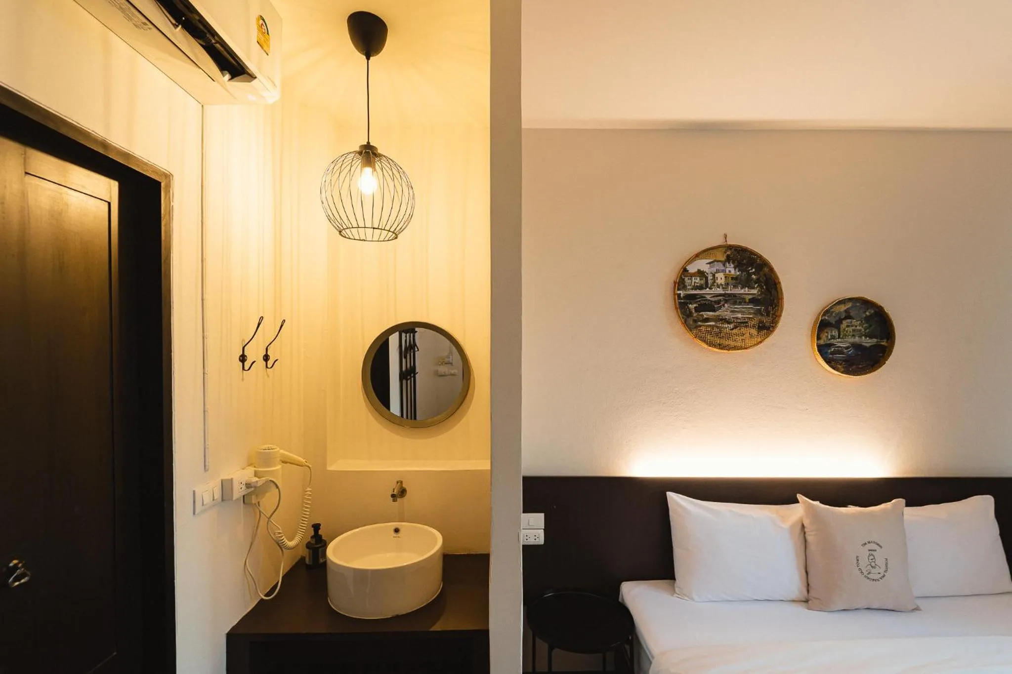 Area and facilities, Bed in Tim Mansion