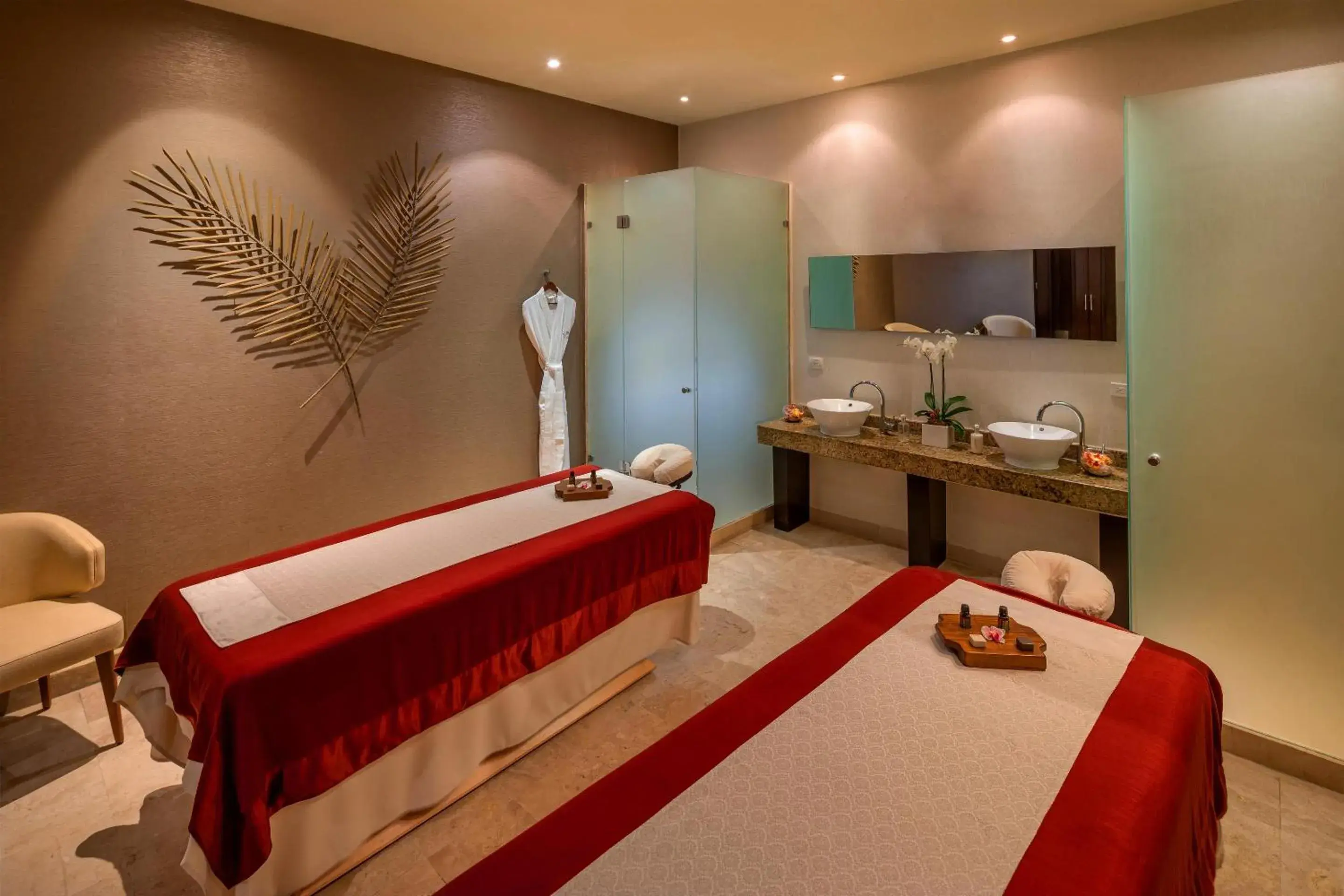 Massage, Bed in Beach Palace - All Inclusive Massage, Bed in Beach Palace - All Inclusive