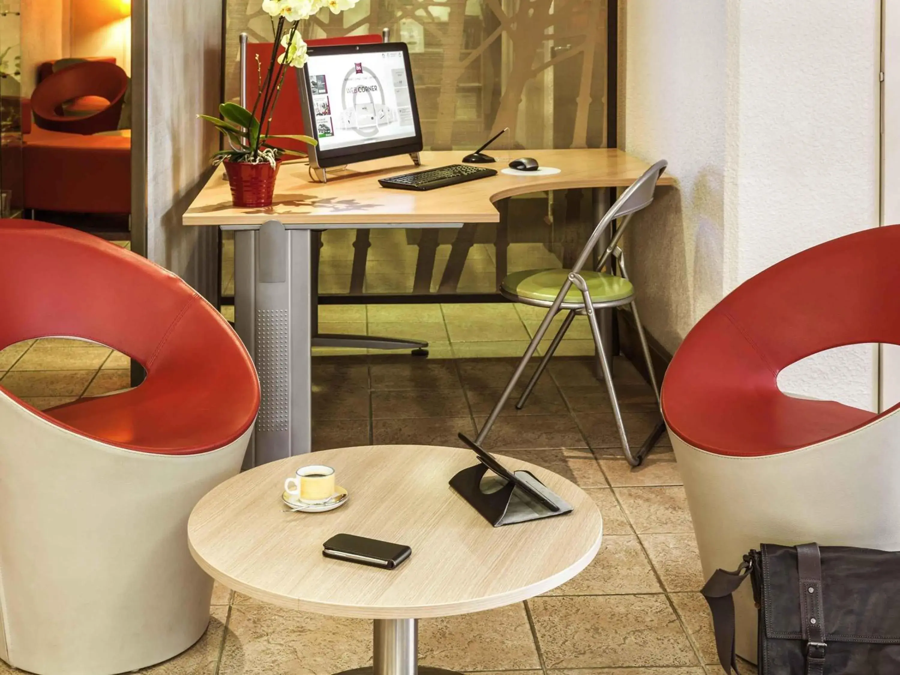 Property building in ibis Auch Property building in ibis Auch