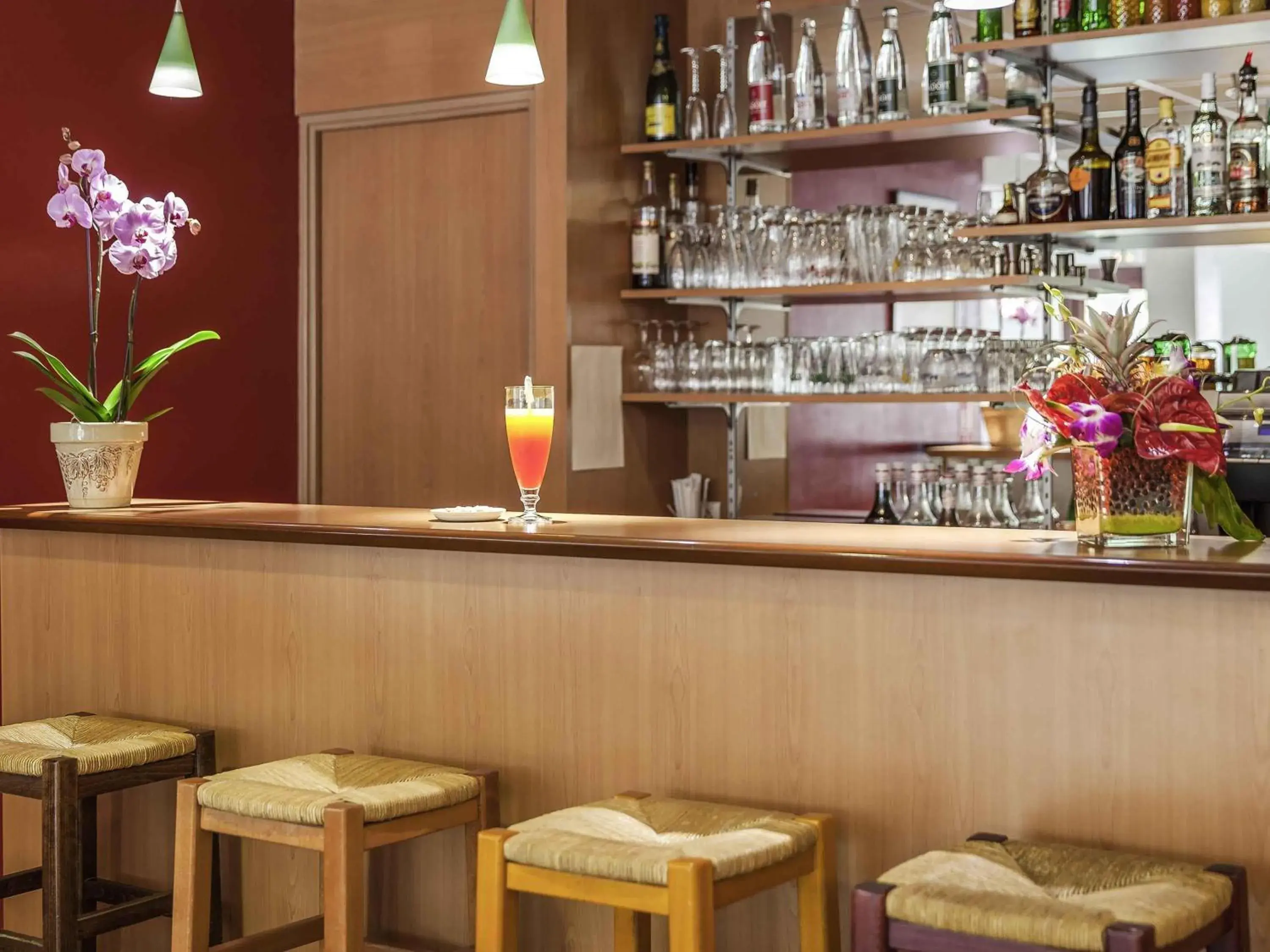 Lounge or bar in ibis Auch Lounge or bar in ibis Auch