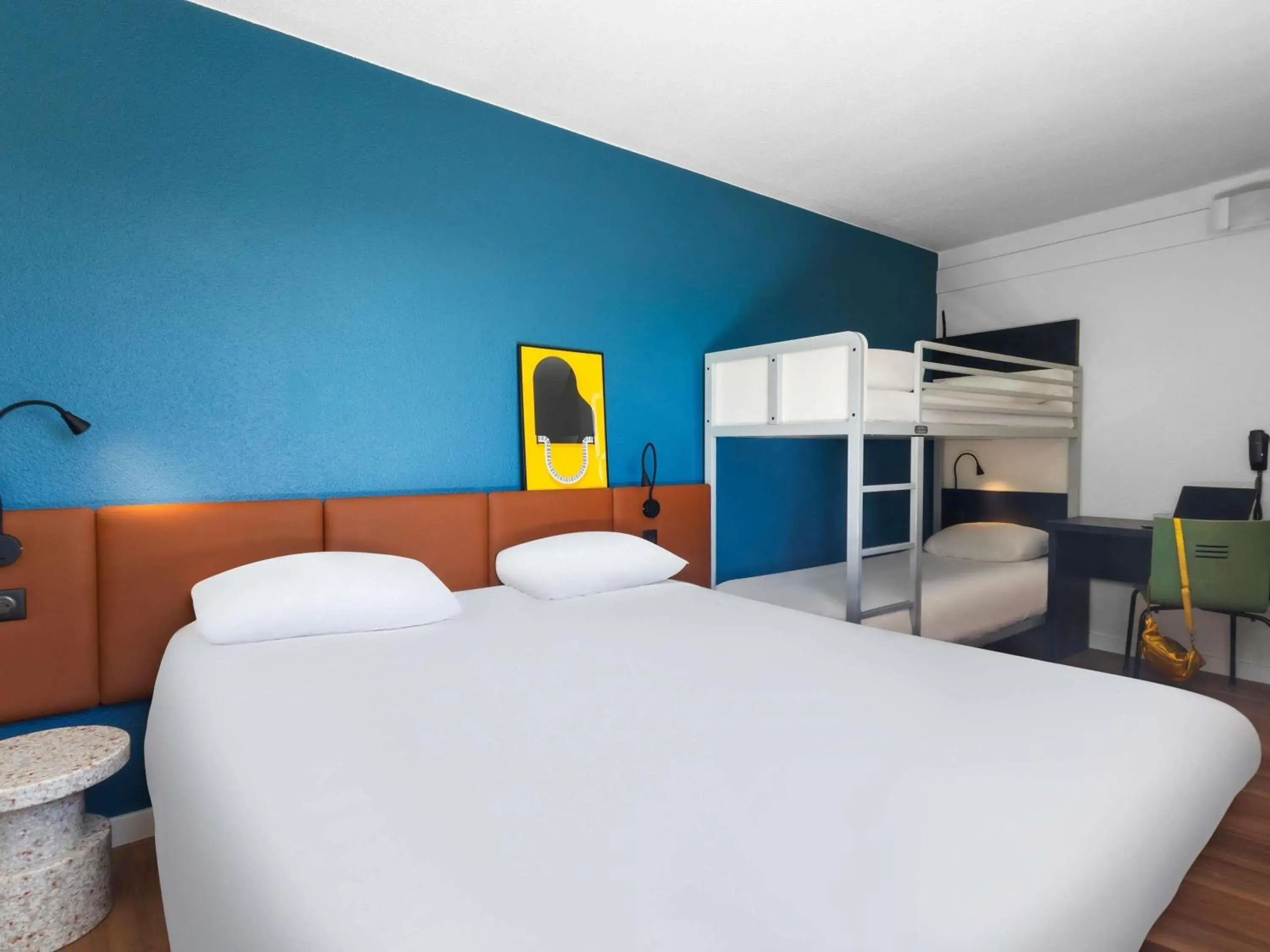 Bedroom, Bed in ibis Auch Bedroom, Bed in ibis Auch