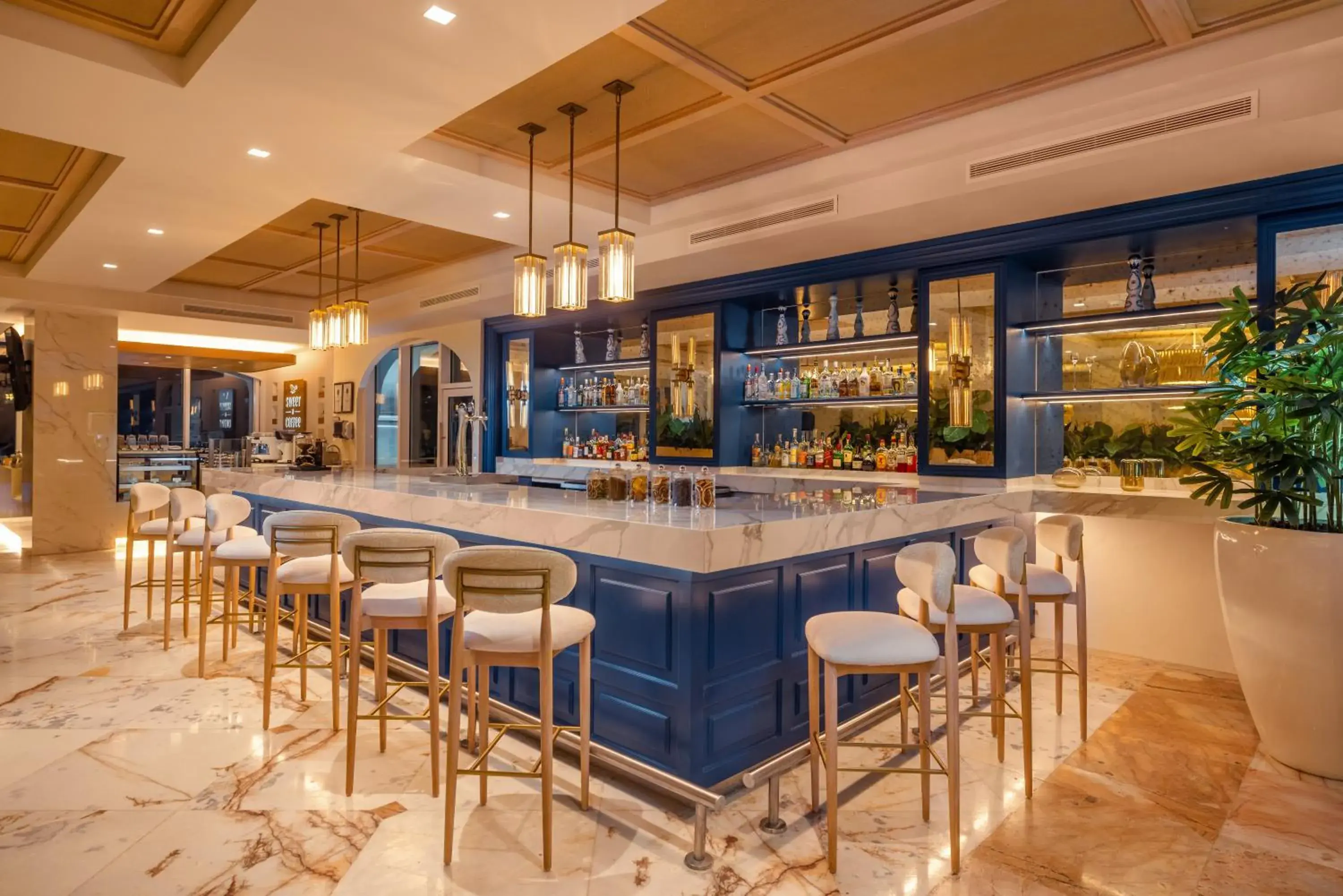 Lounge or bar in Cozumel Palace-All Inclusive Lounge or bar in Cozumel Palace-All Inclusive