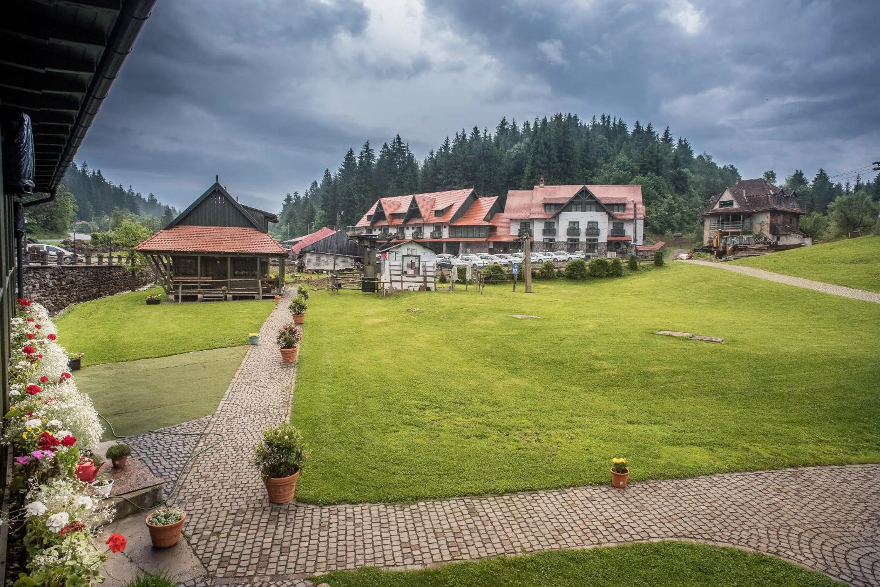 Property building in Lobogo Resort