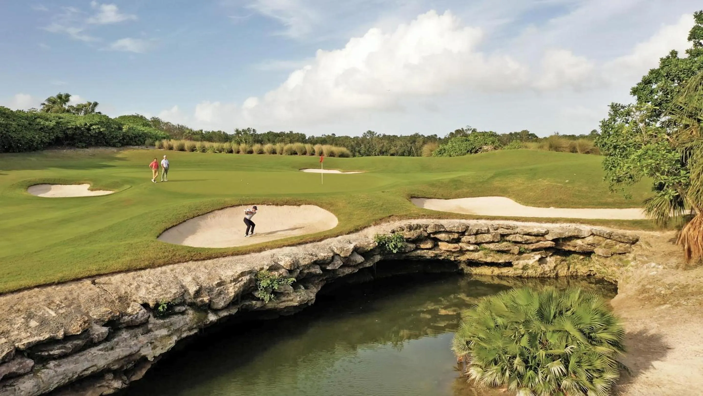 Golfcourse in Moon Palace Cancun - All Inclusive