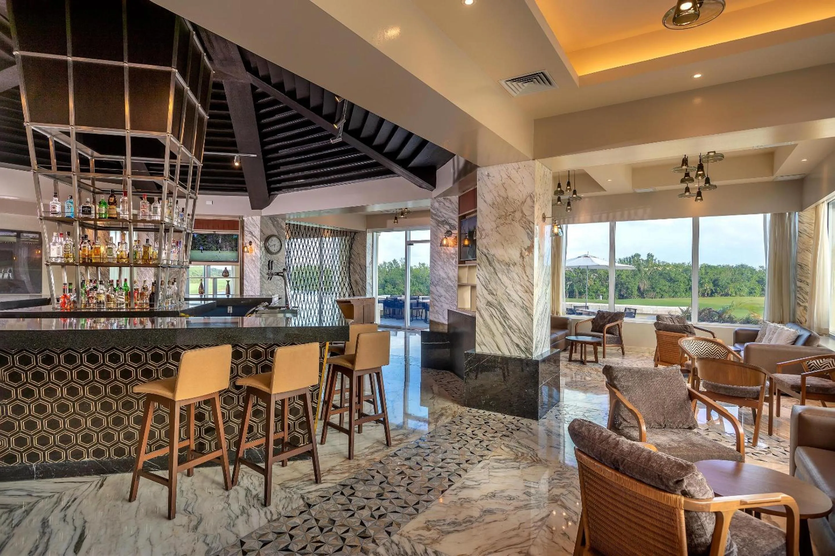 Lounge or bar in Moon Palace Cancun - All Inclusive