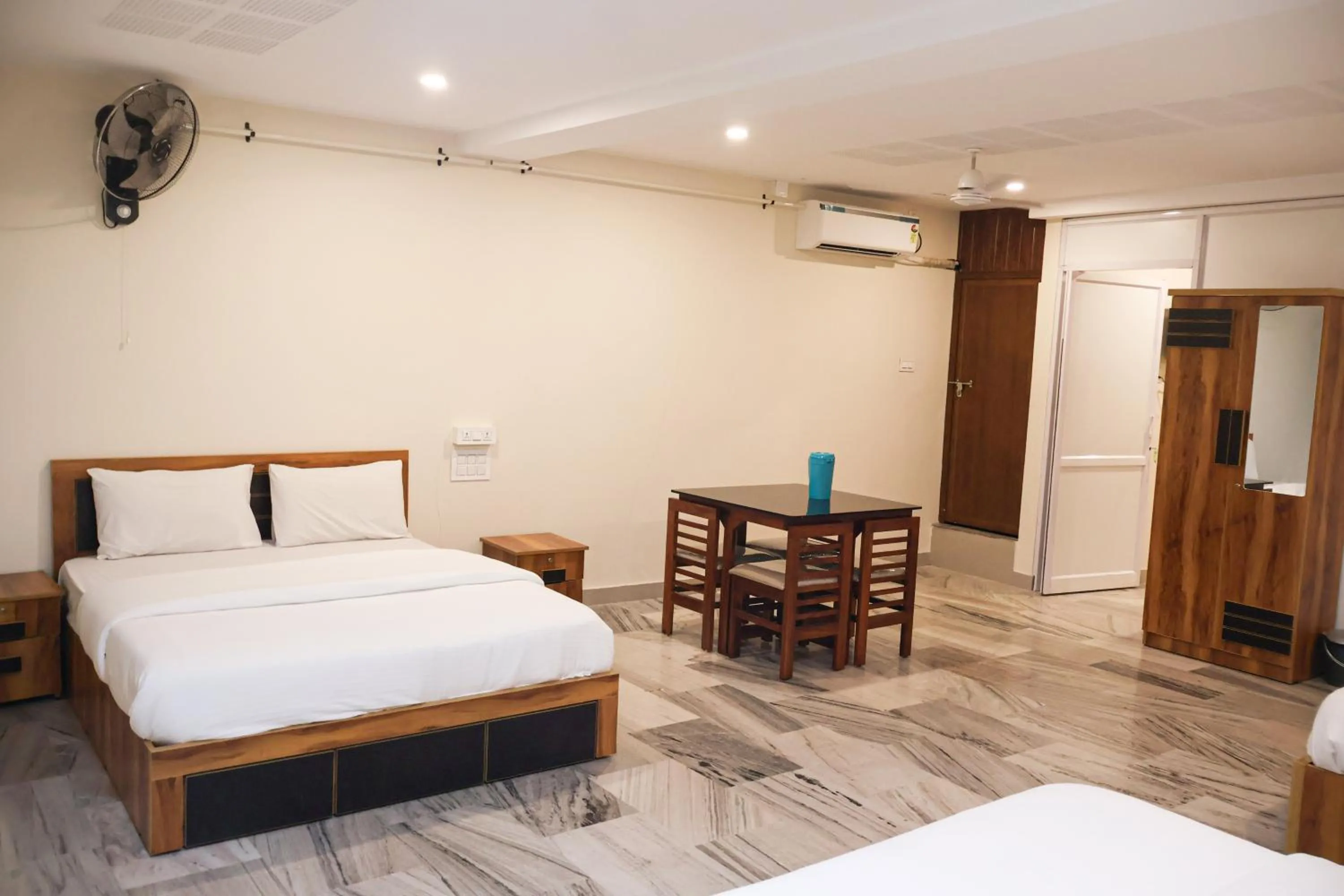 Kalanad Residency And Convention Centre