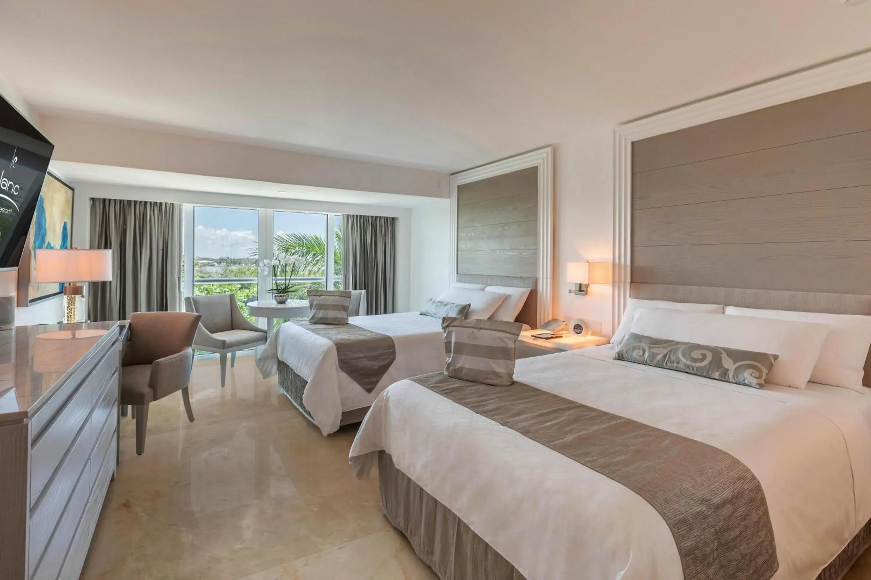 Bed in Le Blanc Spa Resort Cancun - Adults Only - All-Inclusive Bed in Le Blanc Spa Resort Cancun - Adults Only - All-Inclusive